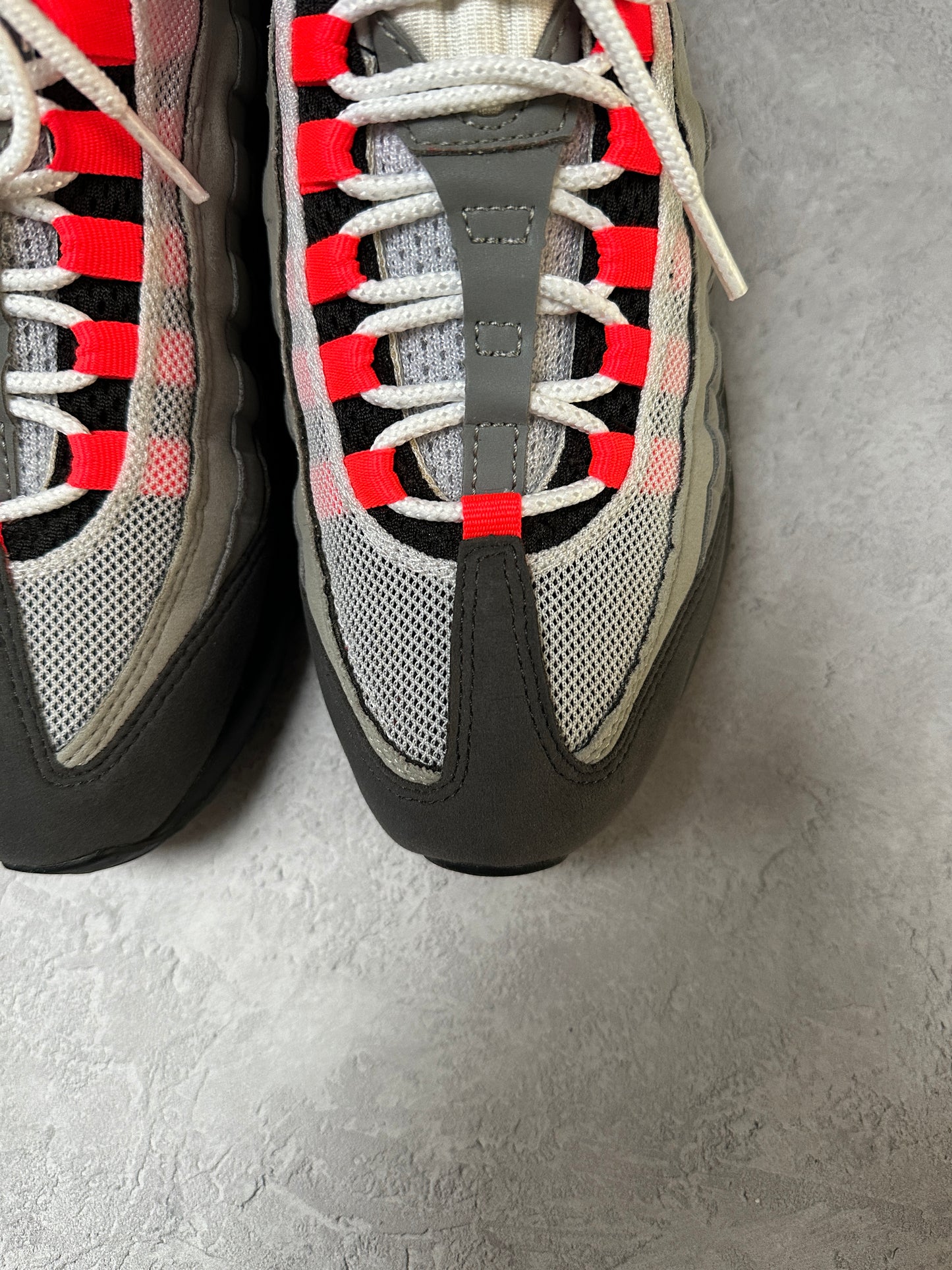 Nike Air Max 95 - Solar Red - UK6