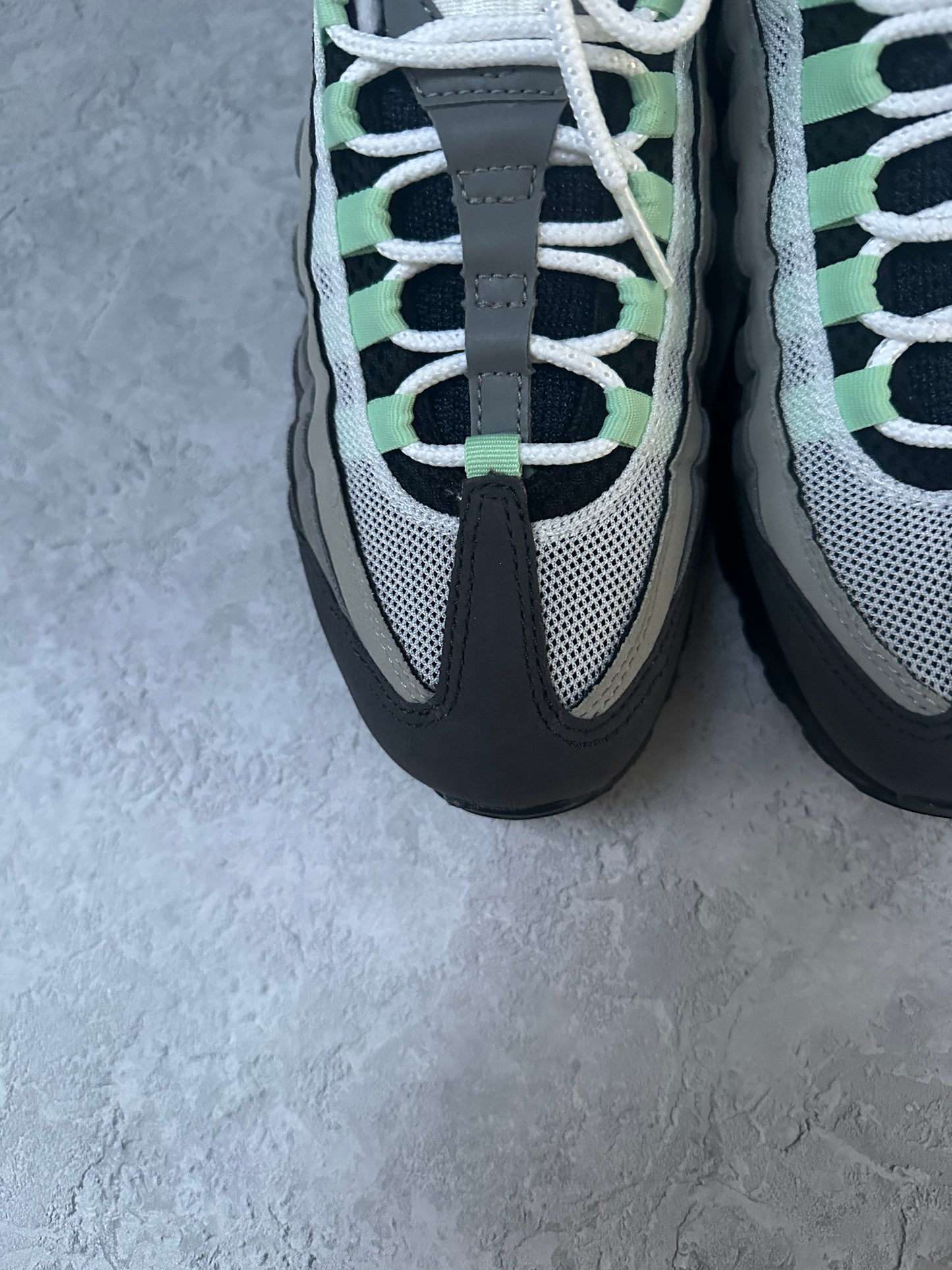 Nike Air Max 95 - Fresh Mint - UK6