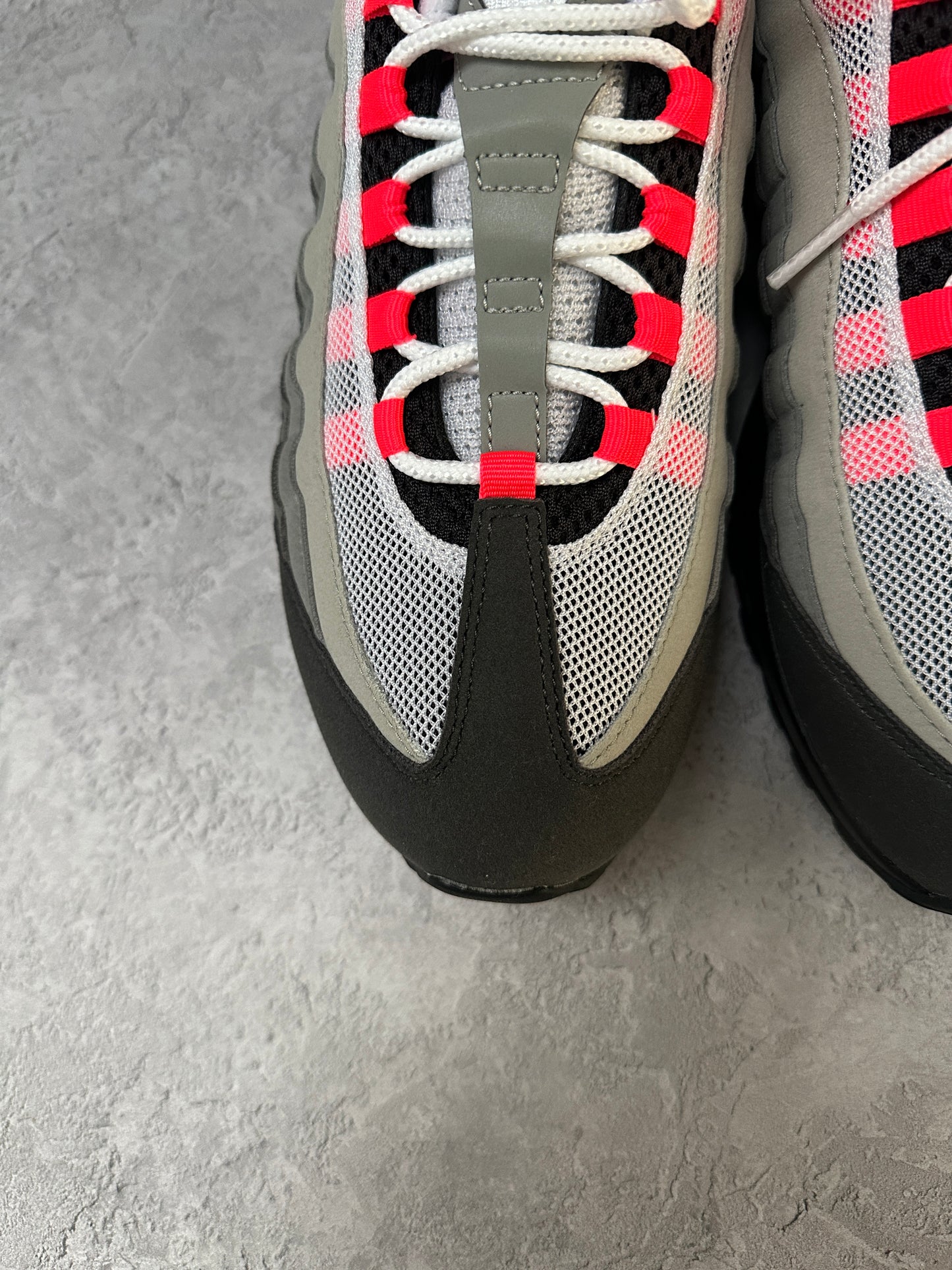 Nike Air Max 95 - Solar Red 2025 - UK8.5