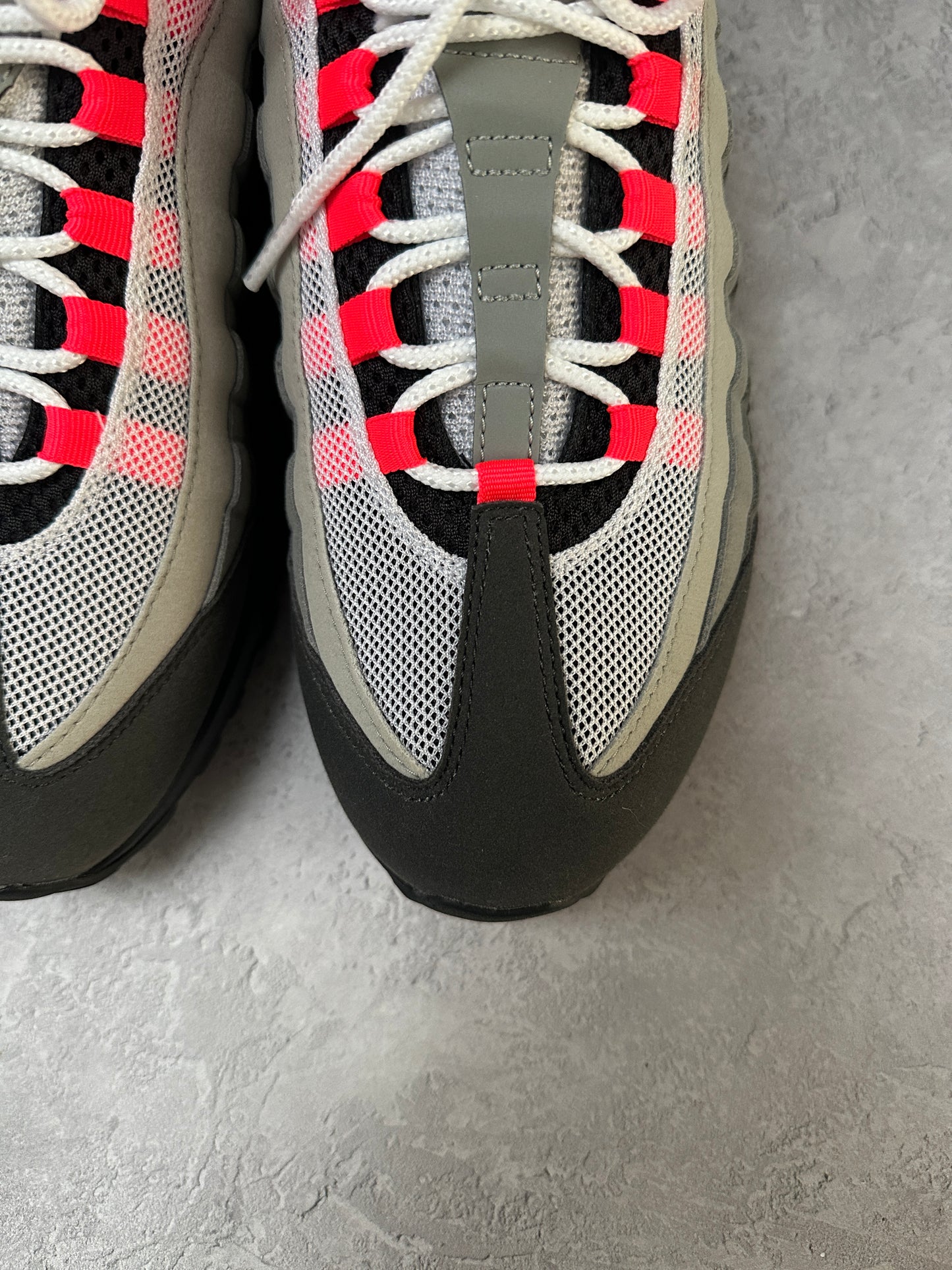 Nike Air Max 95 - Solar Red 2025 - UK8.5