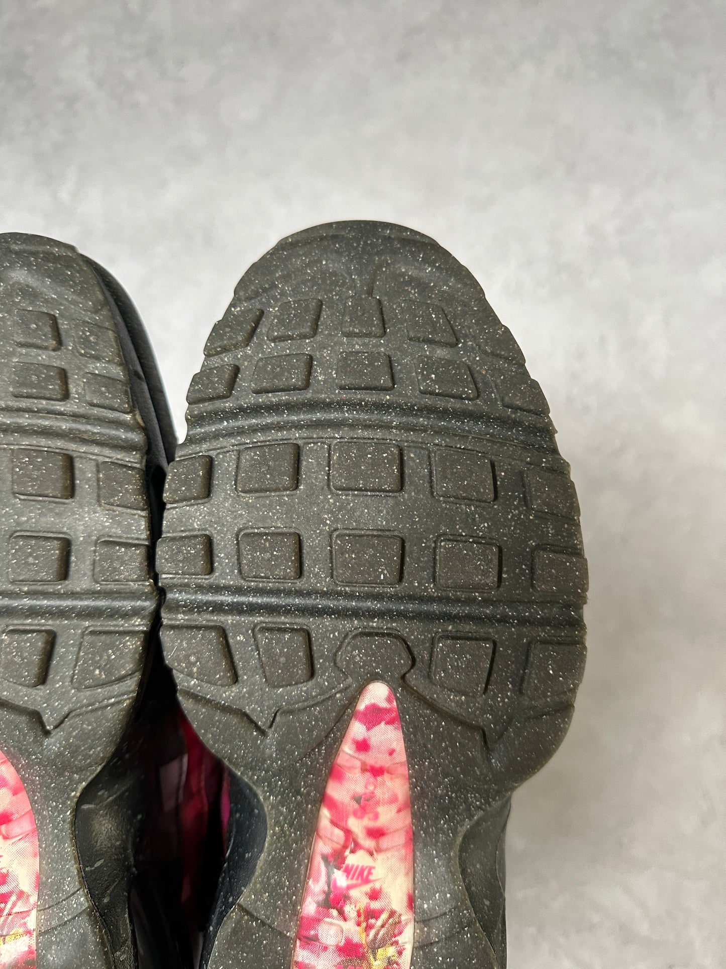 Nike Air Max 95 - Cherry Blossom - UK7.5