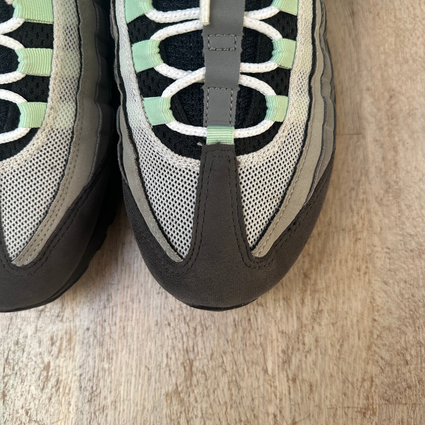 Nike Air Max 95 - Fresh Mint - UK8.5
