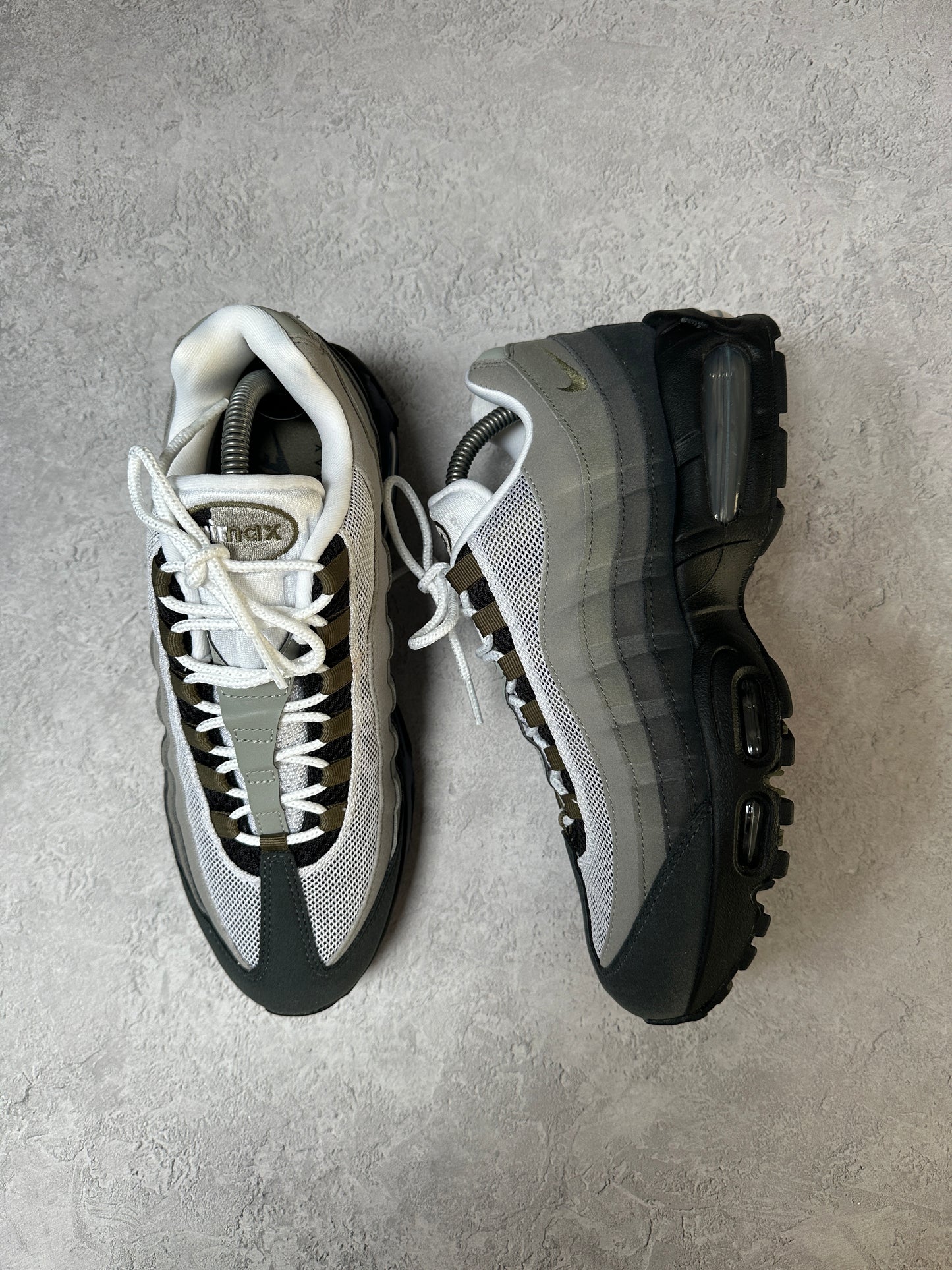 Nike Air Max 95 - Medium Olive - UK7.5