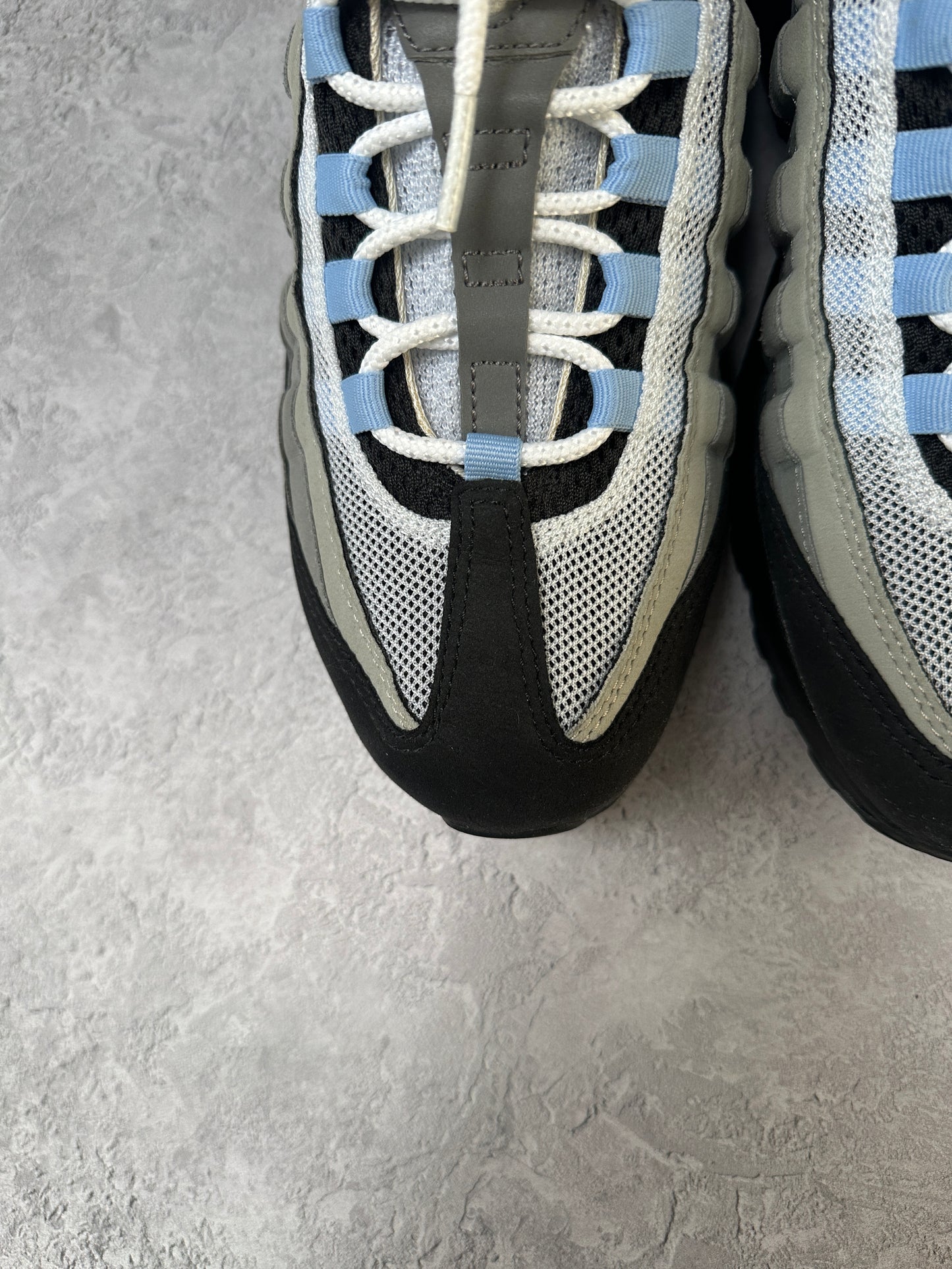 Nike Air Max 95 - Aluminum - UK8