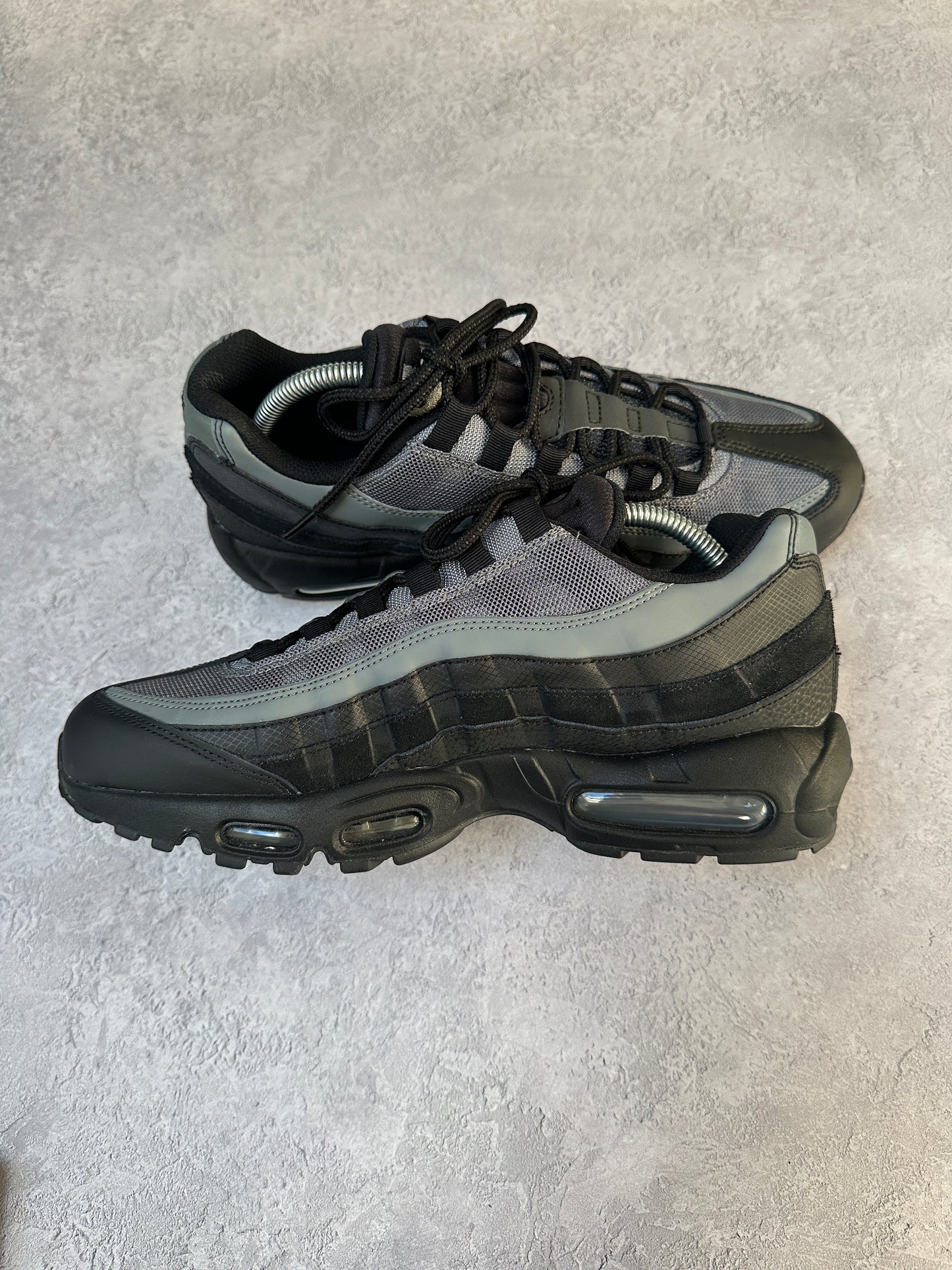Nike Air Max 95 - Black / Smoke Grey - UK8.5