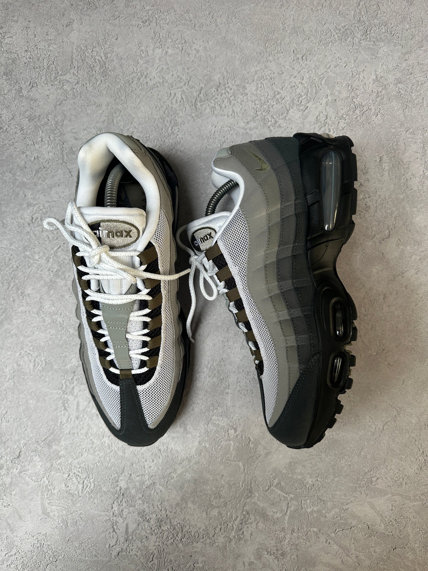 Nike Air Max 95 - Medium Olive - UK8