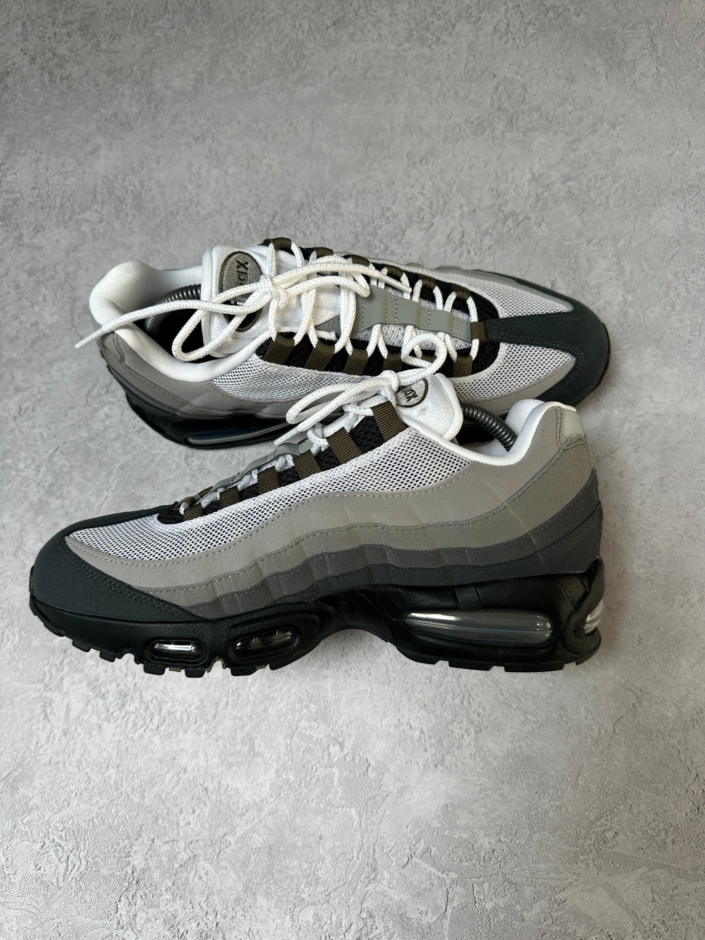 Nike Air Max 95 - Medium Olive - UK8.5