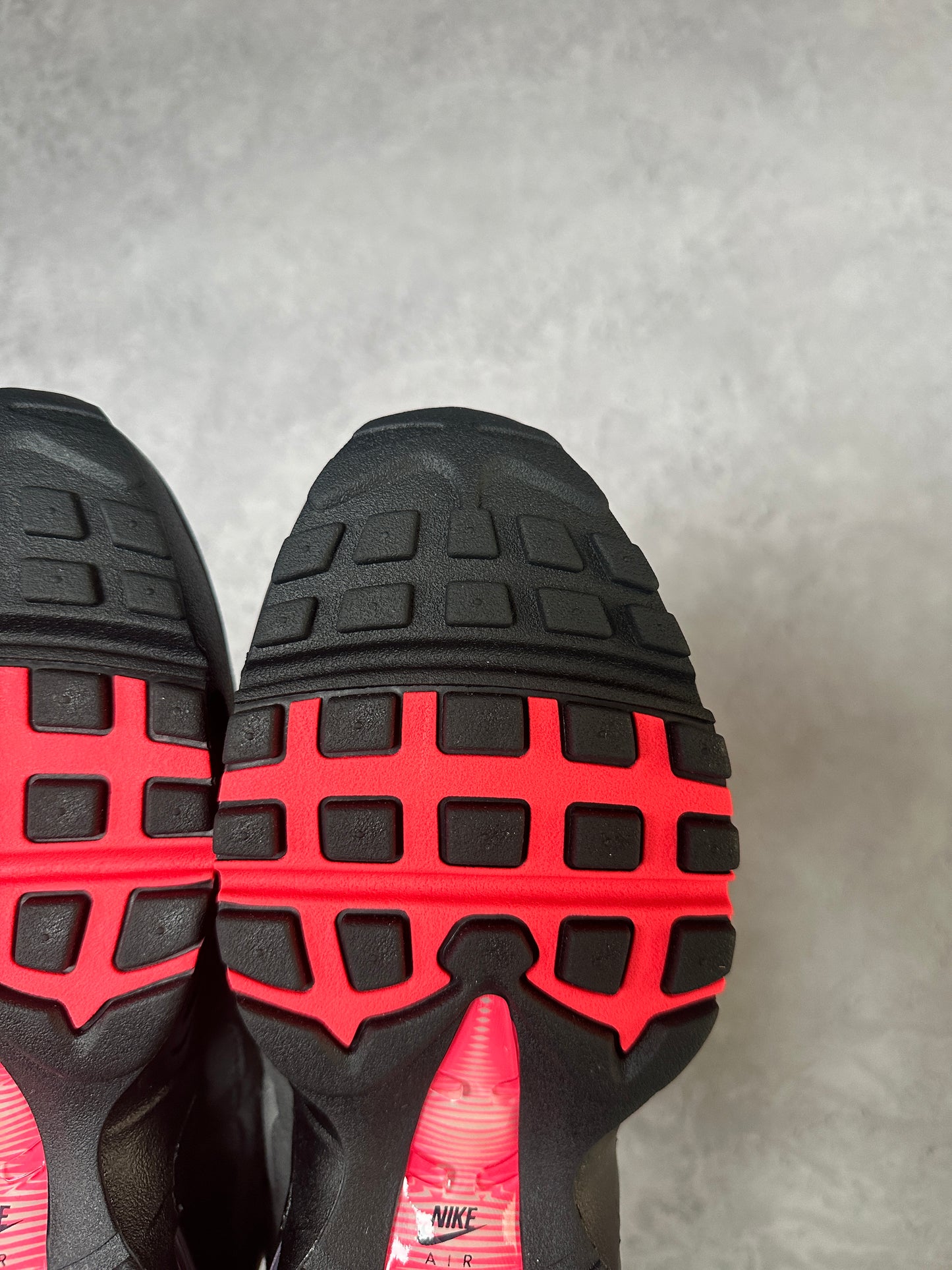 Nike Air Max 95 - Solar Red 2025 - UK8