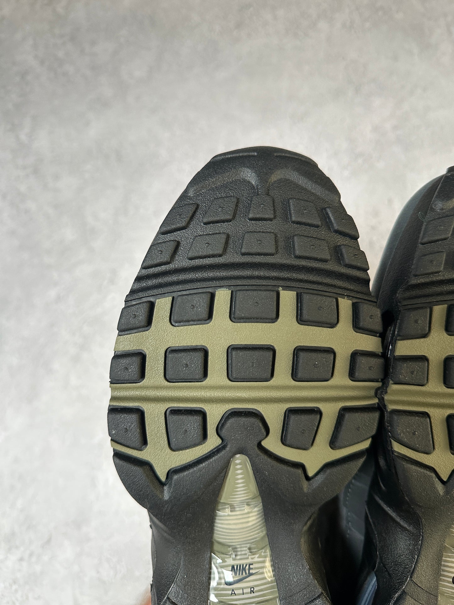 Nike Air Max 95 - Medium Olive - UK8.5