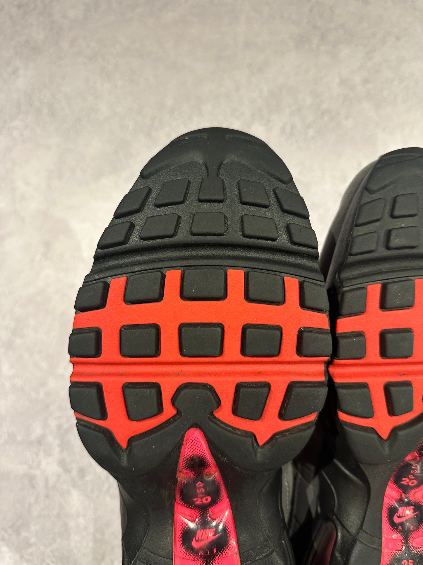 Nike Air Max 95 - Solar Red - UK9