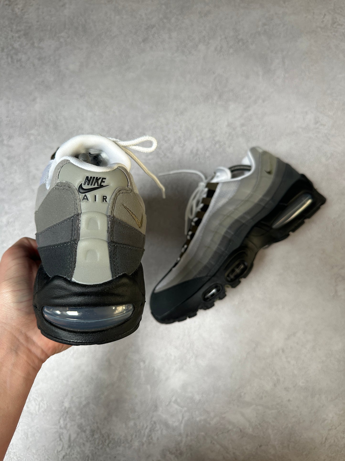 Nike Air Max 95 - Medium Olive - UK8.5