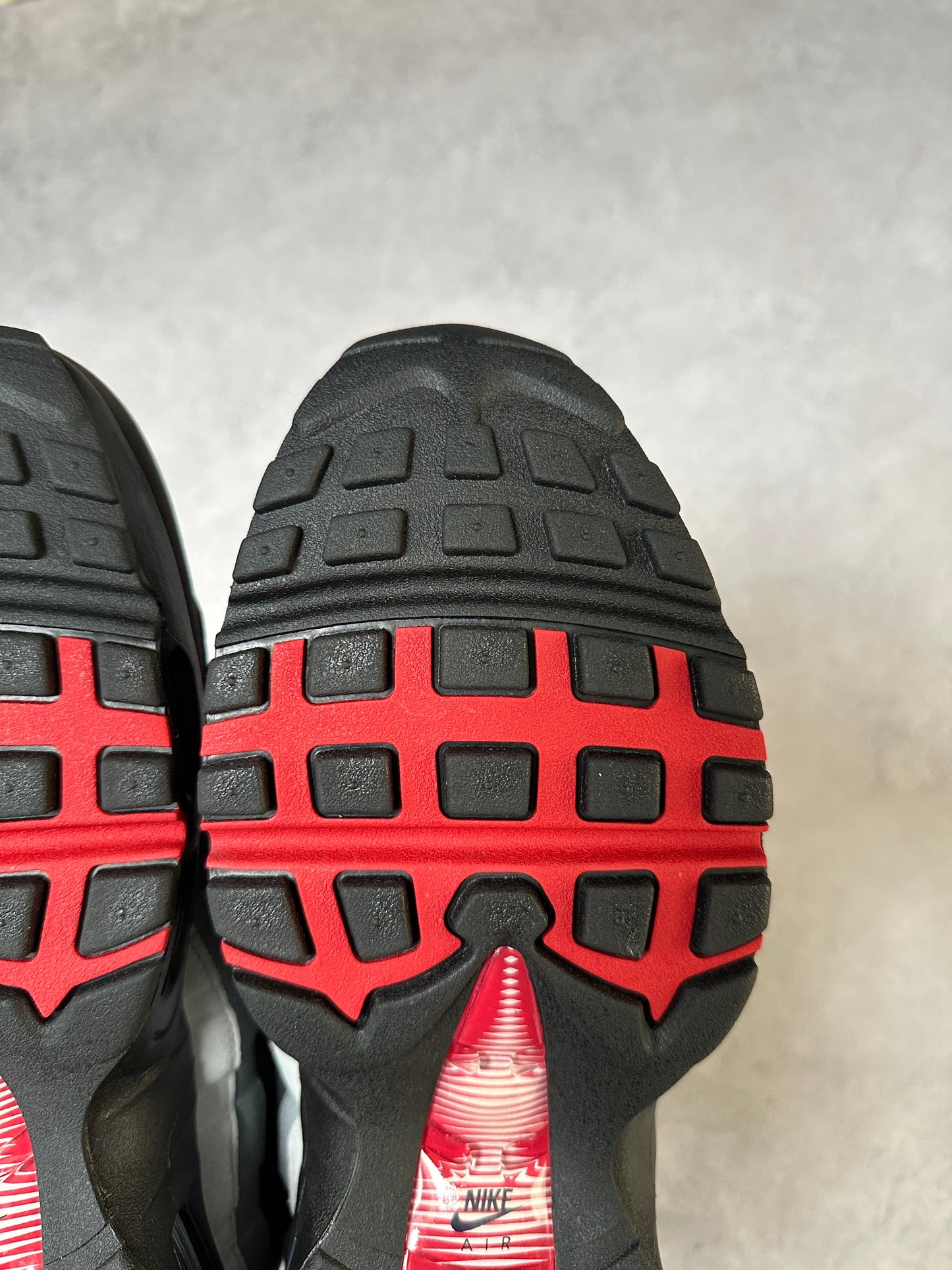 Nike Air Max 95 - Liverpool FC - UK10