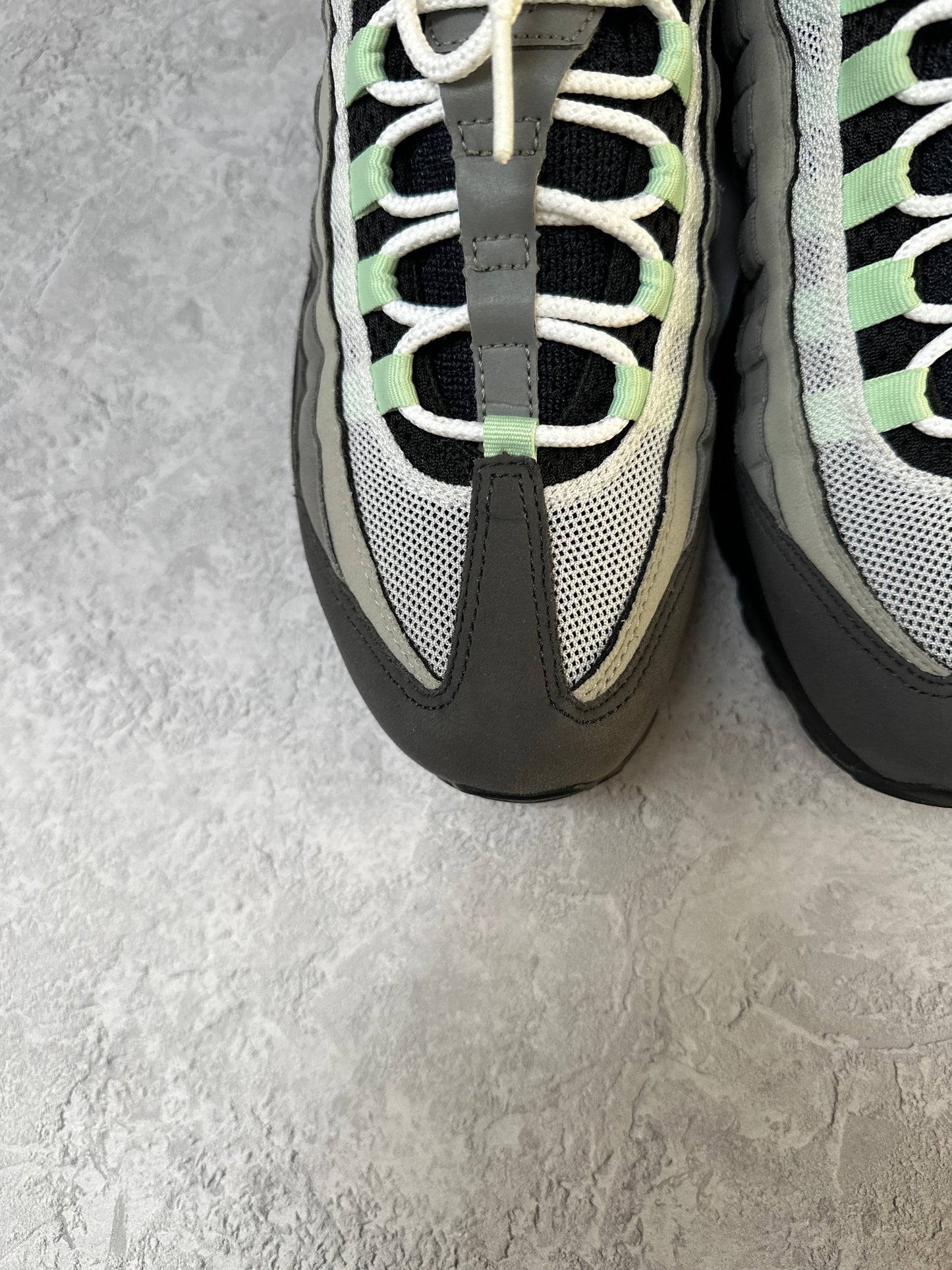 Nike Air Max 95 - Fresh Mint - UK8