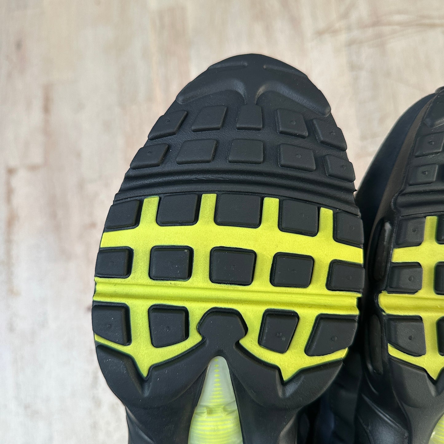 Nike Air Max 95 - Pure Black / Cool Grey - UK9