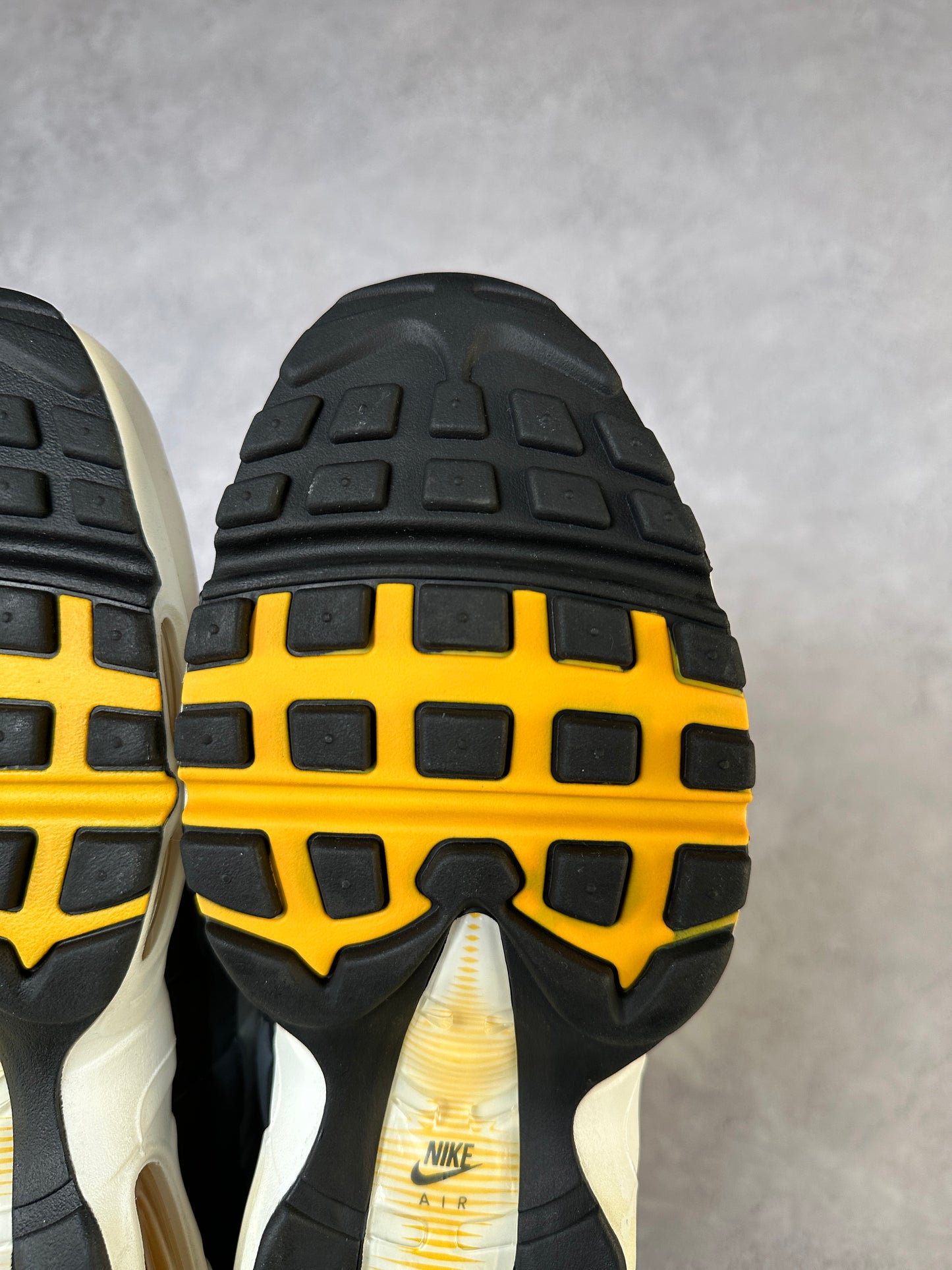 Nike Air Max 95 - Grey Amarillo - UK7.5