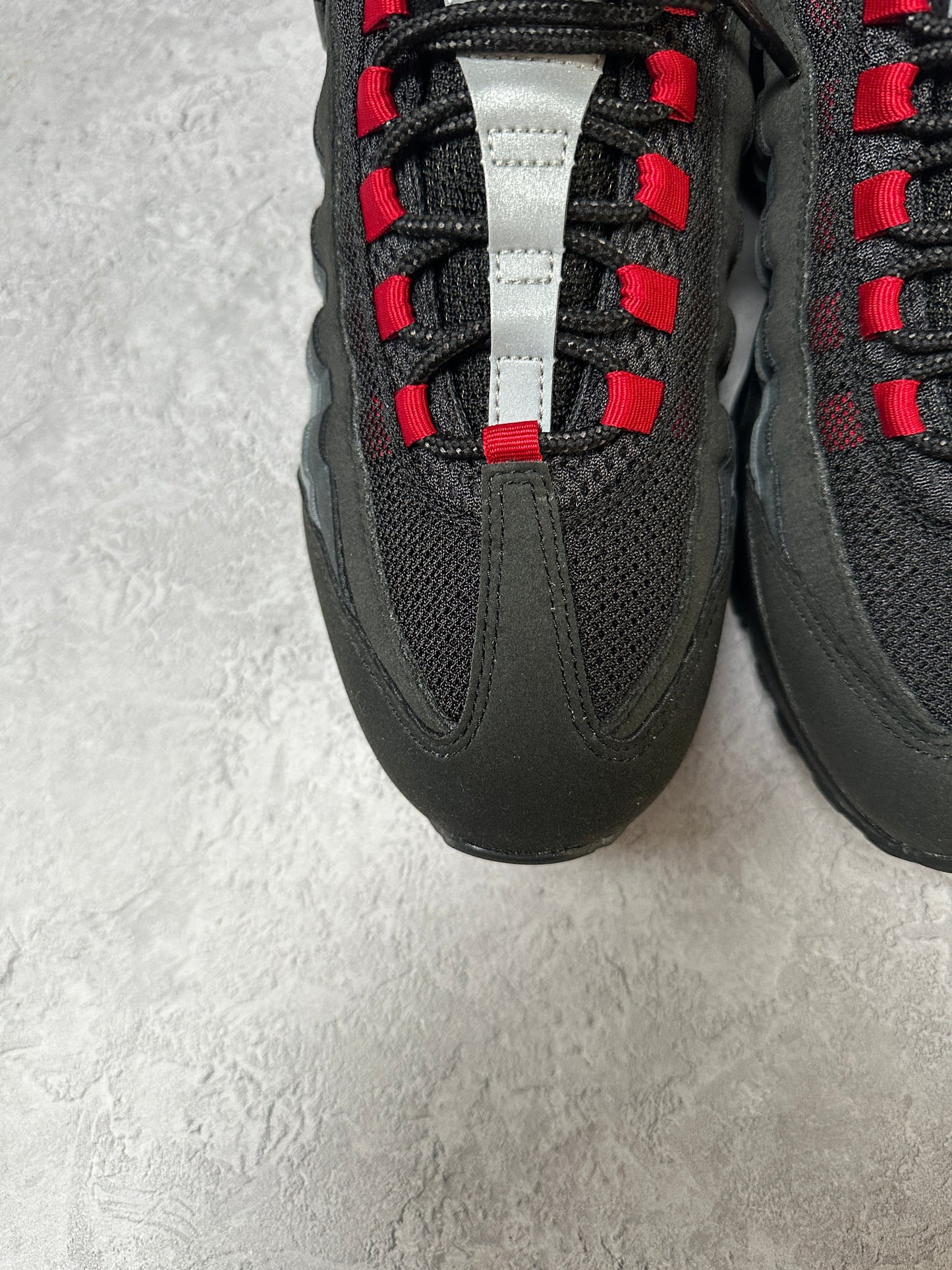 Nike Air Max 95 - Liverpool FC - UK7.5