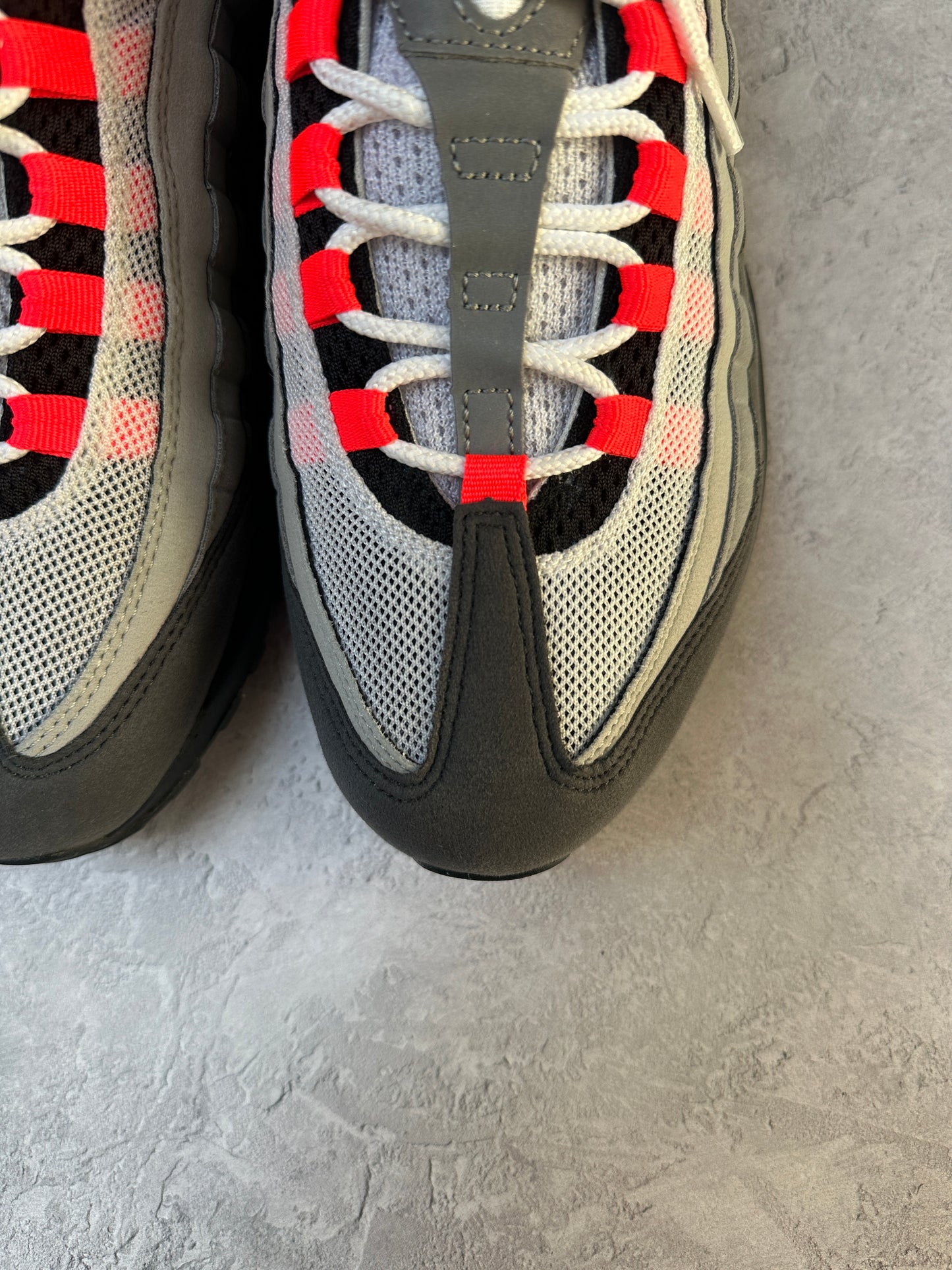 Nike Air Max 95 - Solar Red - UK8