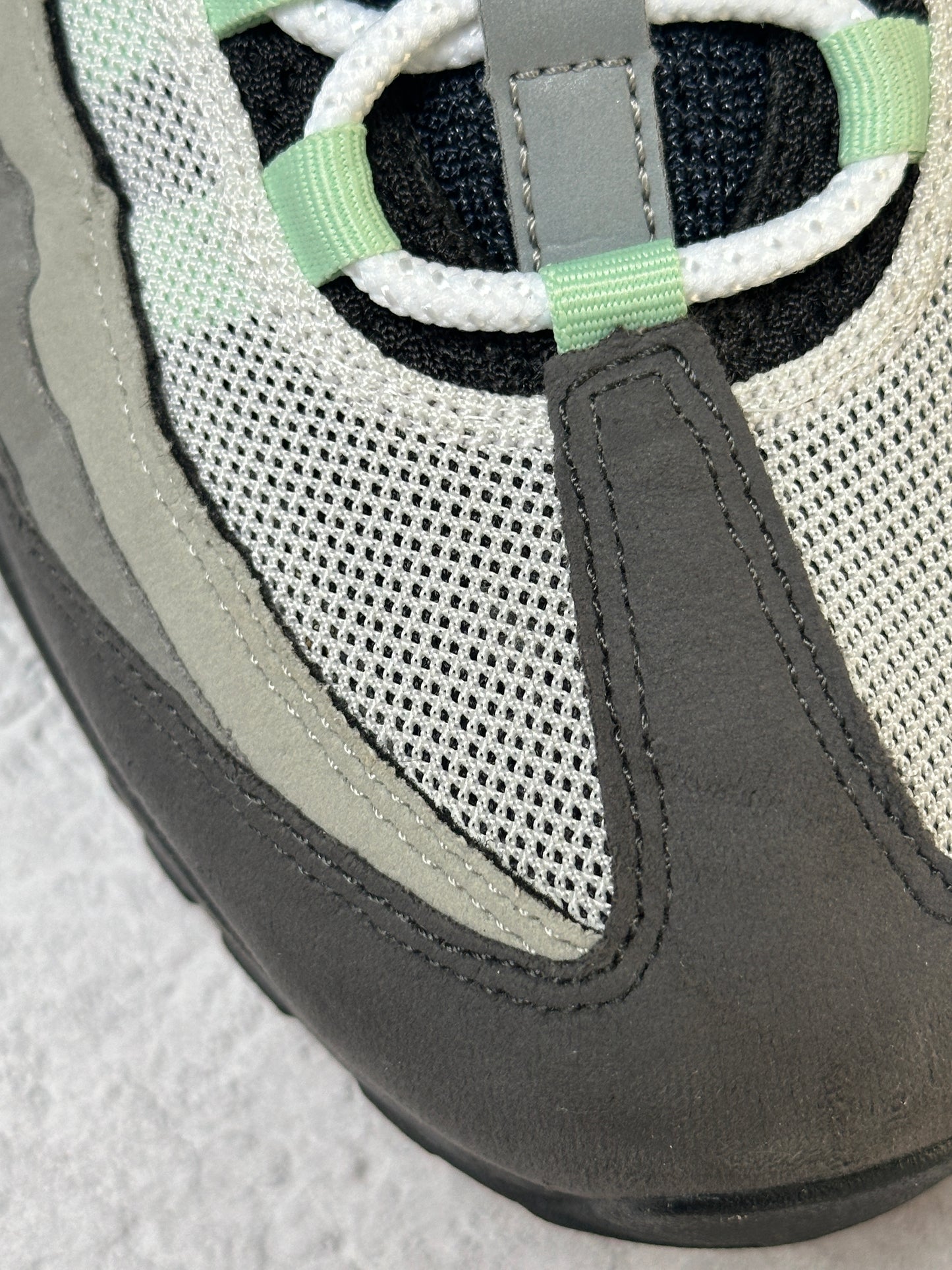 Nike Air Max 95 - Fresh Mint - UK8