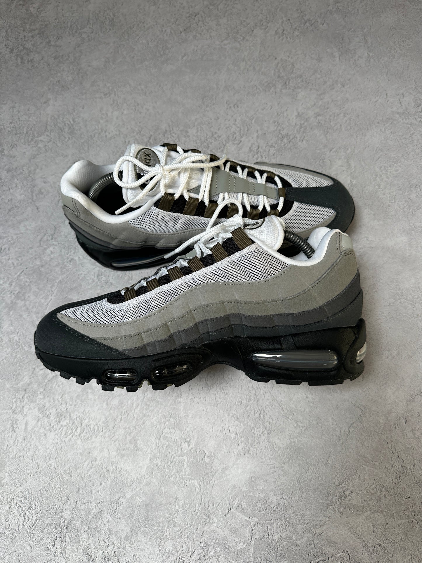 Nike Air Max 95 - Medium Olive - UK8