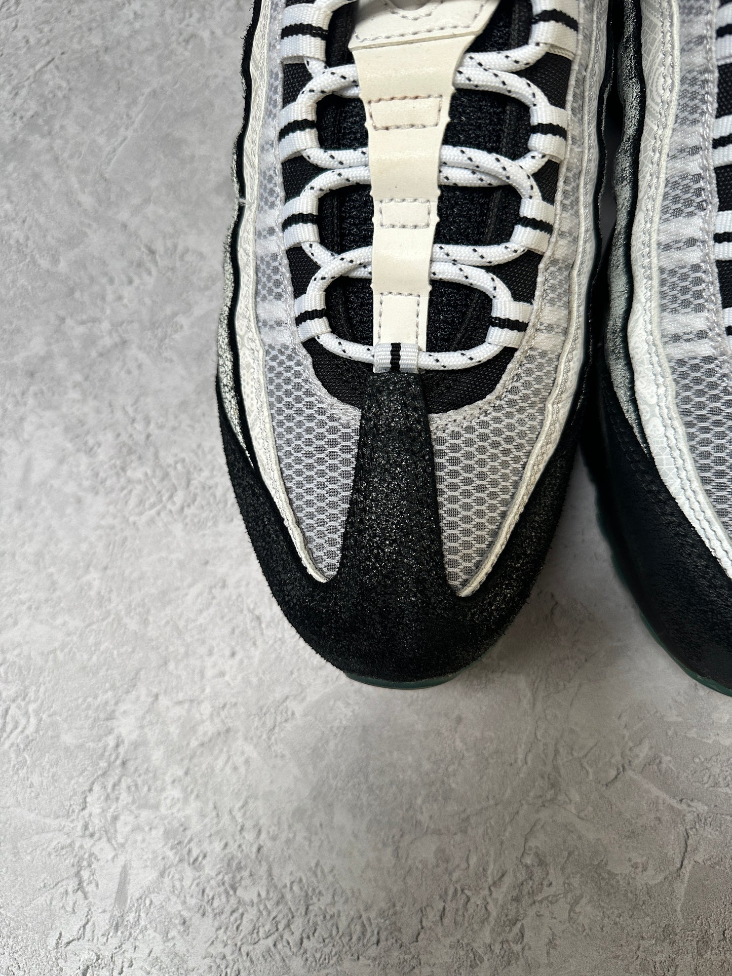 Nike Air Max 95 - Day of the Dead - UK10.5