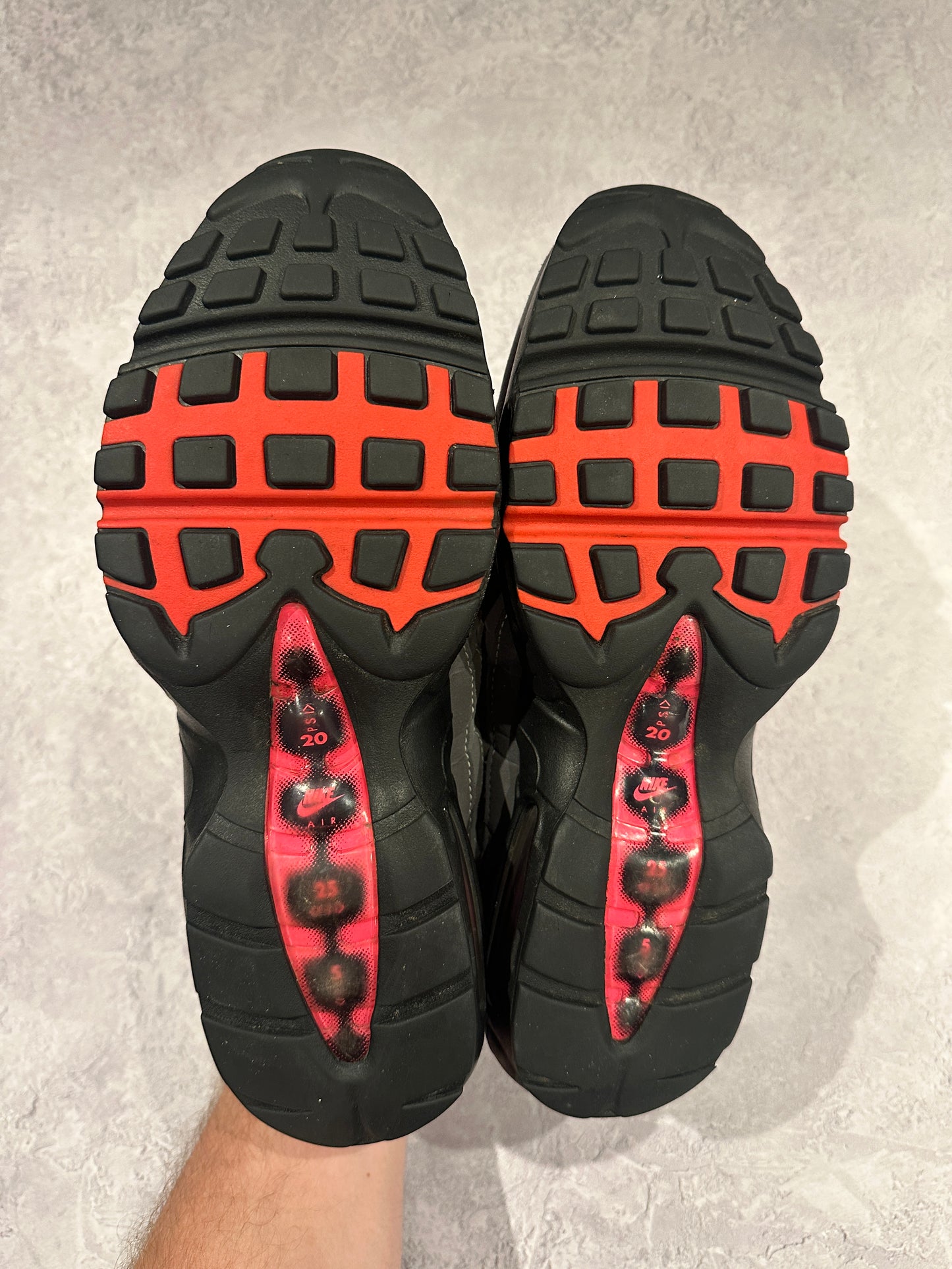 Nike Air Max 95 - Solar Red - UK9