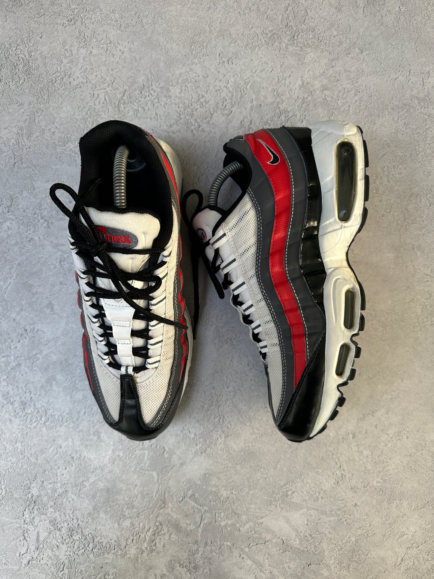 Nike Air Max 95 - Black / Chilling Red / Dark Grey - UK8