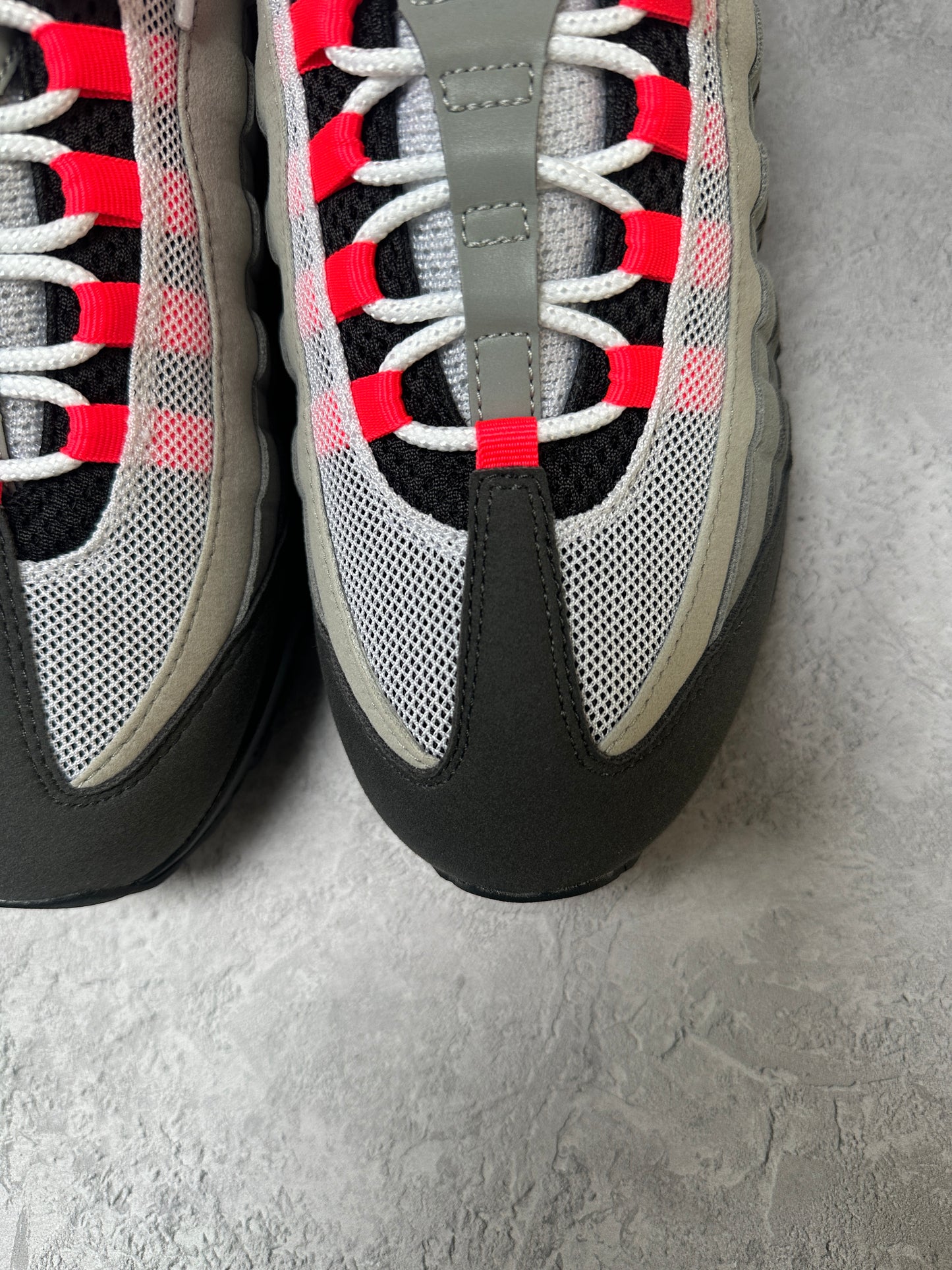 Nike Air Max 95 - Solar Red 2025 - UK8.5
