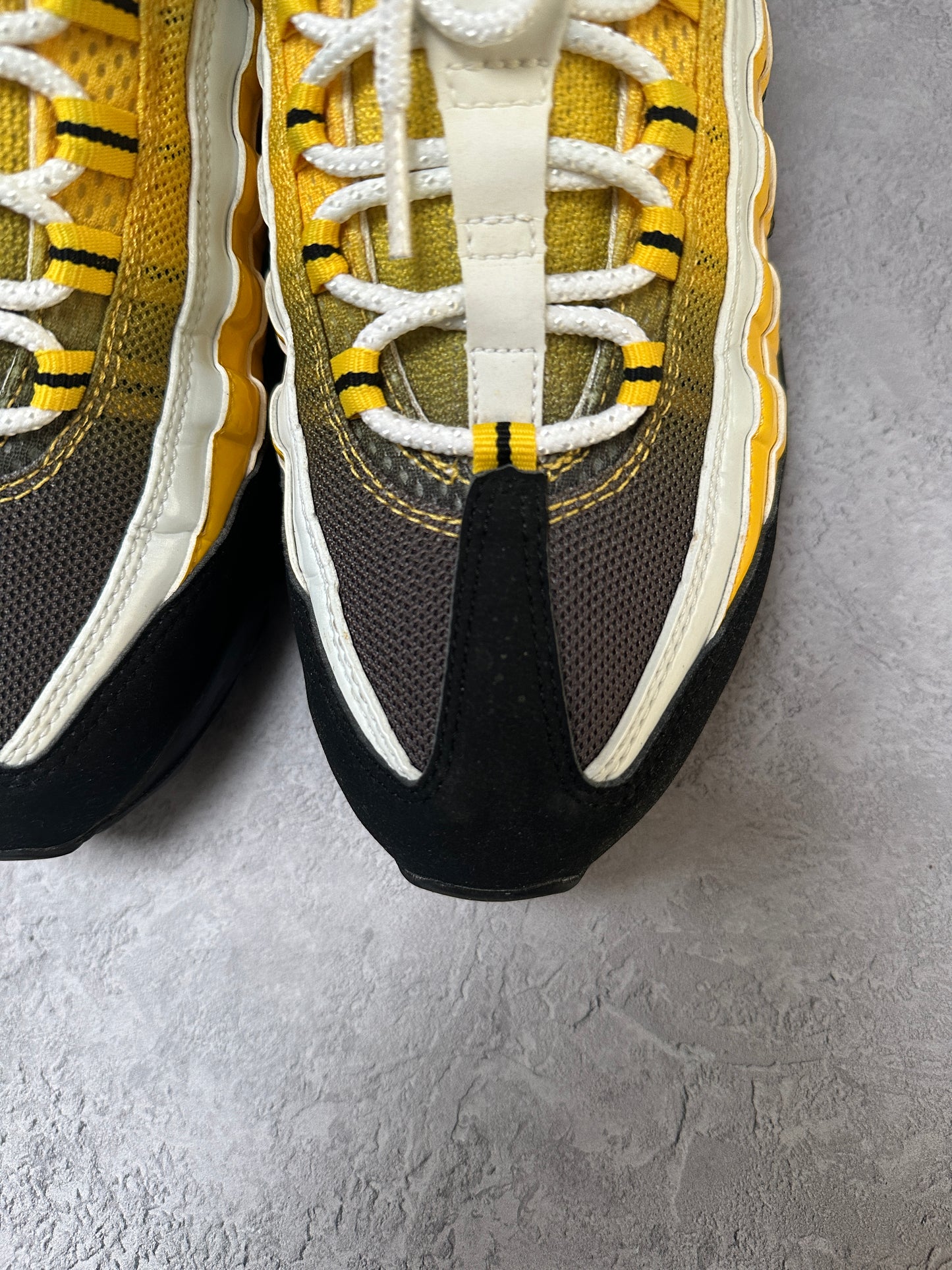 Nike Air Max 95 - Varsity Maize - UK8.5