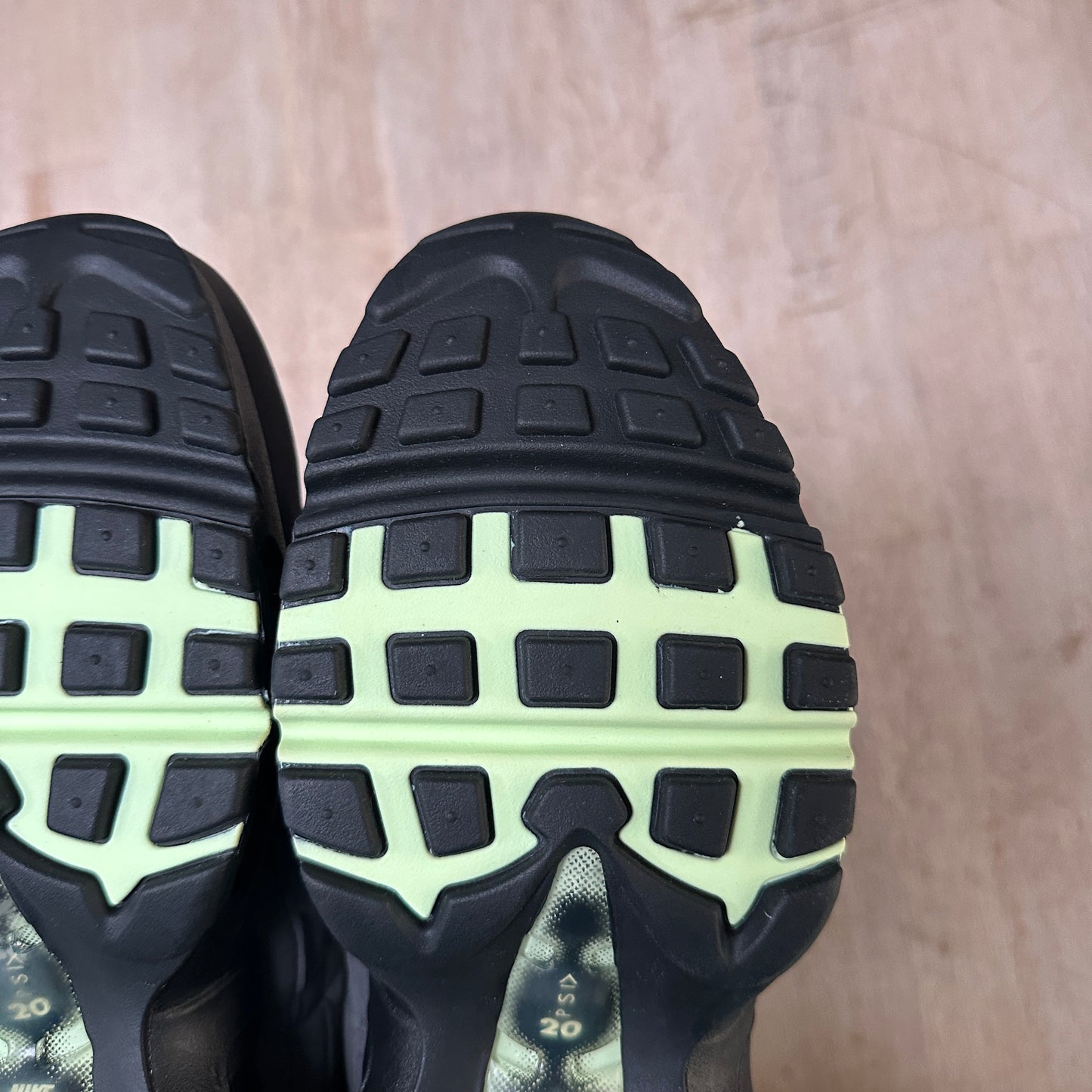 Nike Air Max 95 - Fresh Mint - UK7.5
