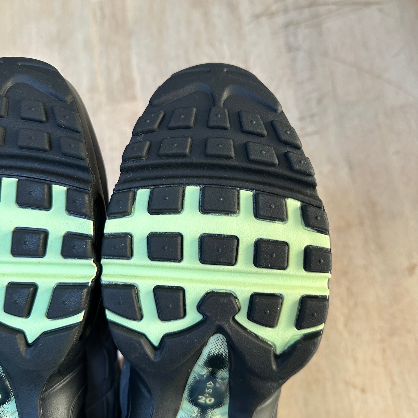 Nike Air Max 95 - Fresh Mint - UK9