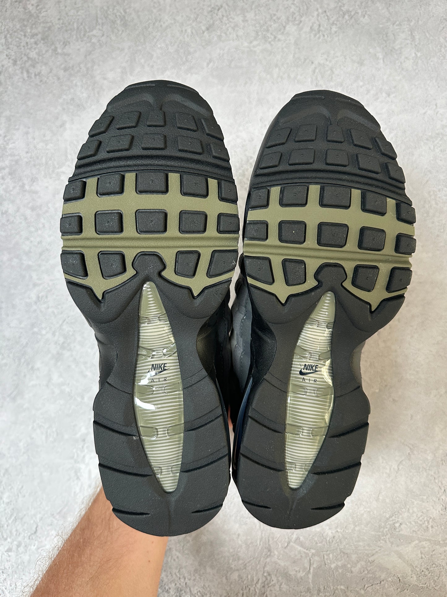 Nike Air Max 95 - Medium Olive - UK8.5