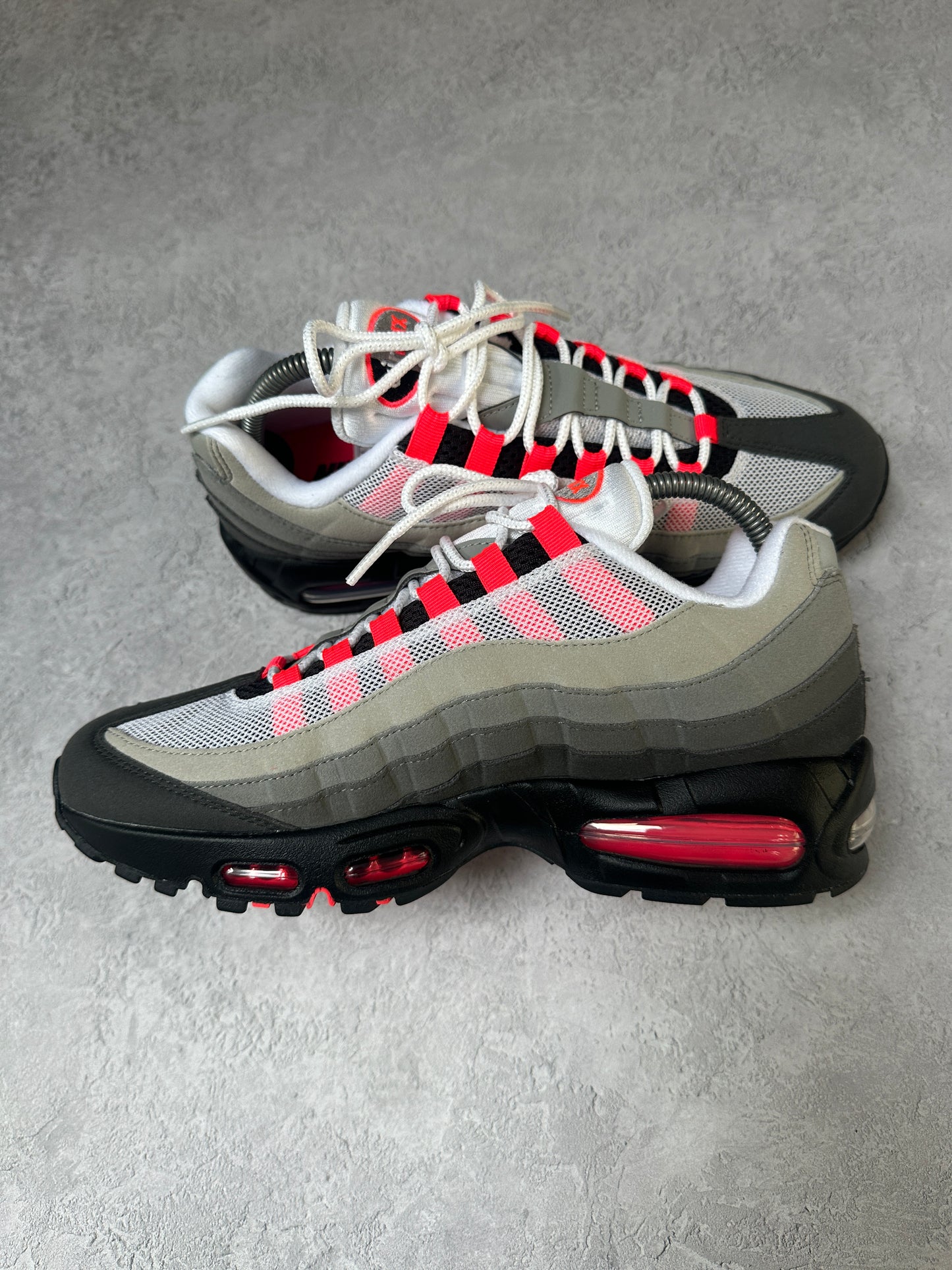 Nike Air Max 95 - Solar Red 2025 - UK7.5