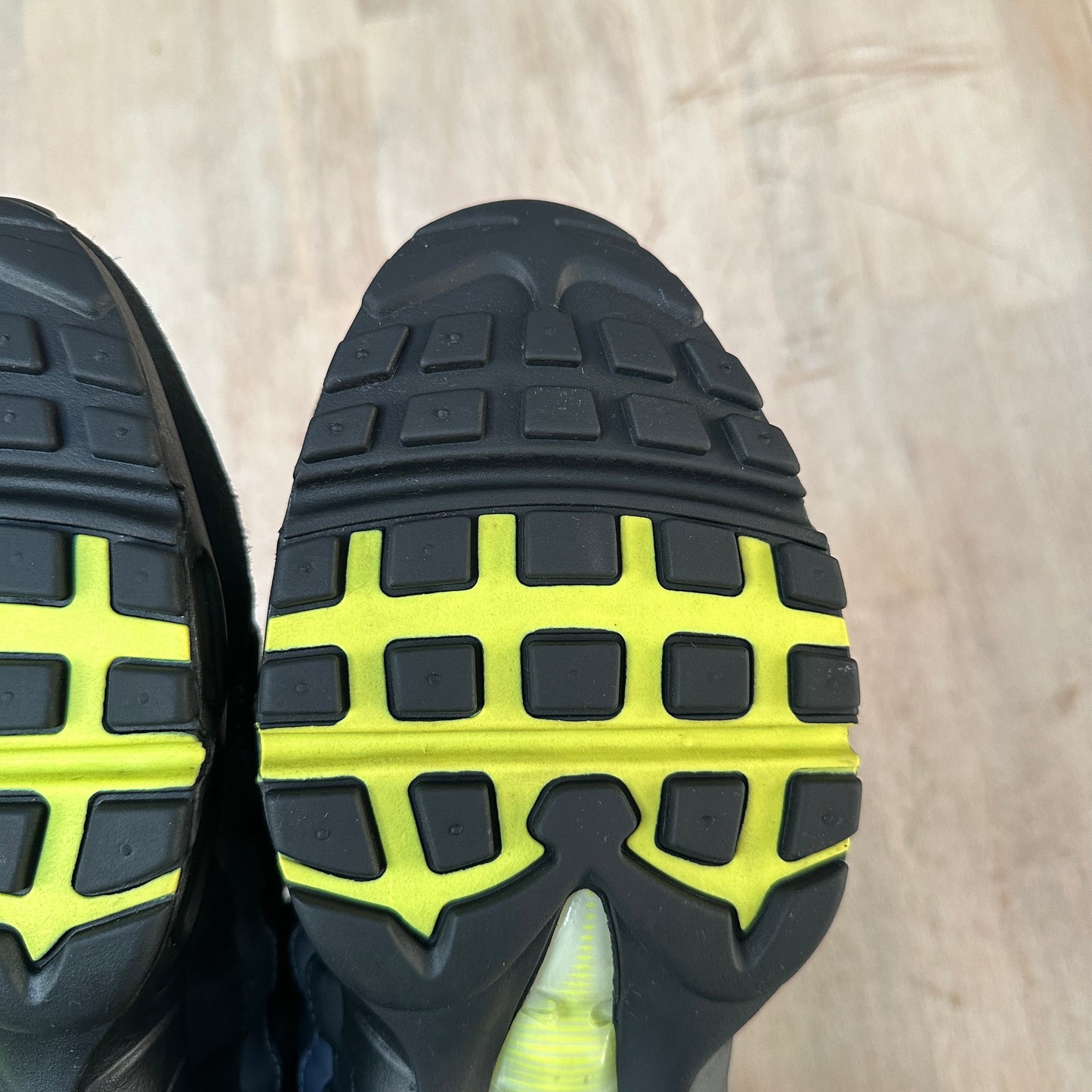 Nike Air Max 95 - Pure Black / Cool Grey - UK9