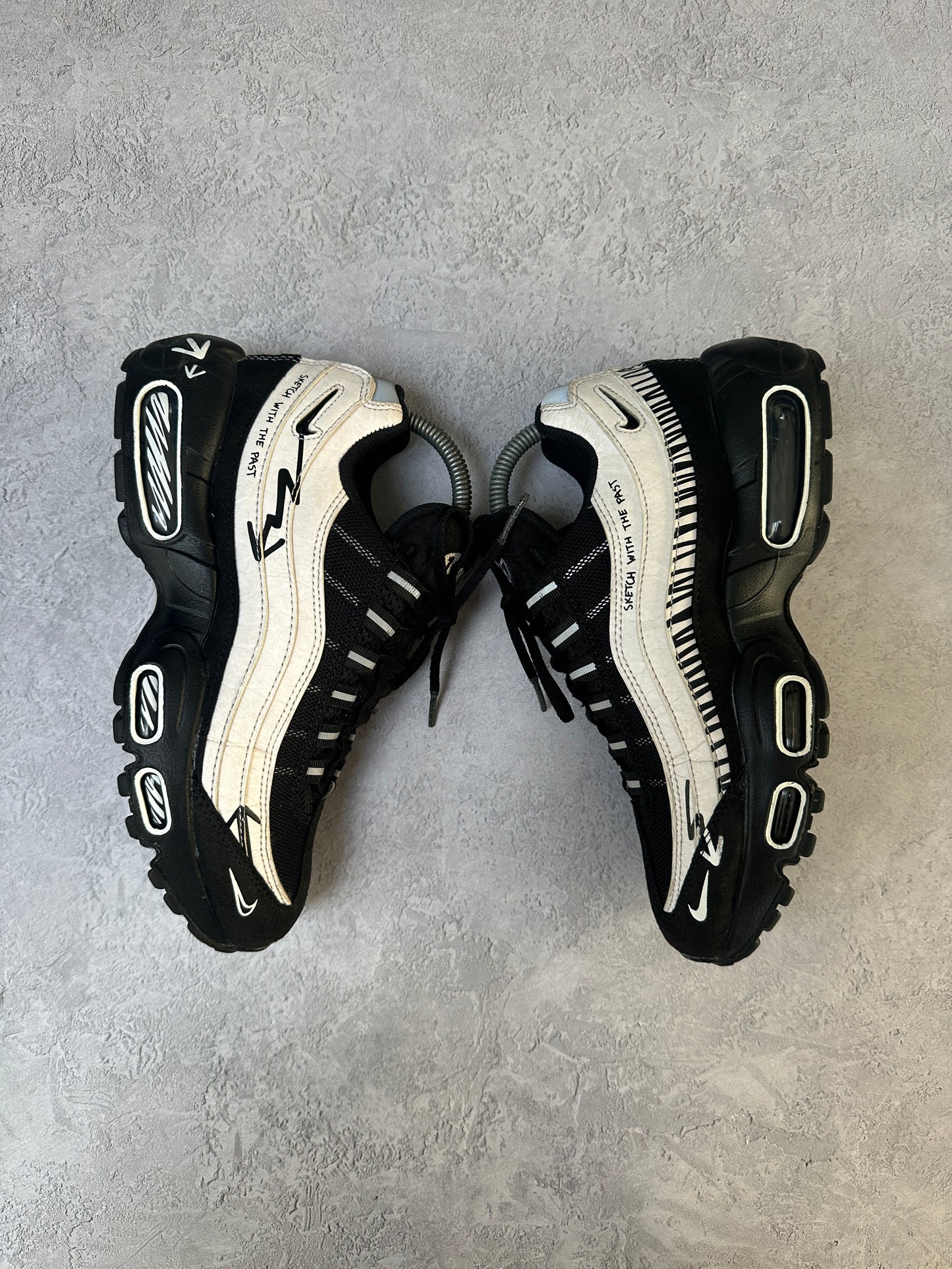 Nike Air Max 95 - Future Movement - Sketch with the Past - UK6