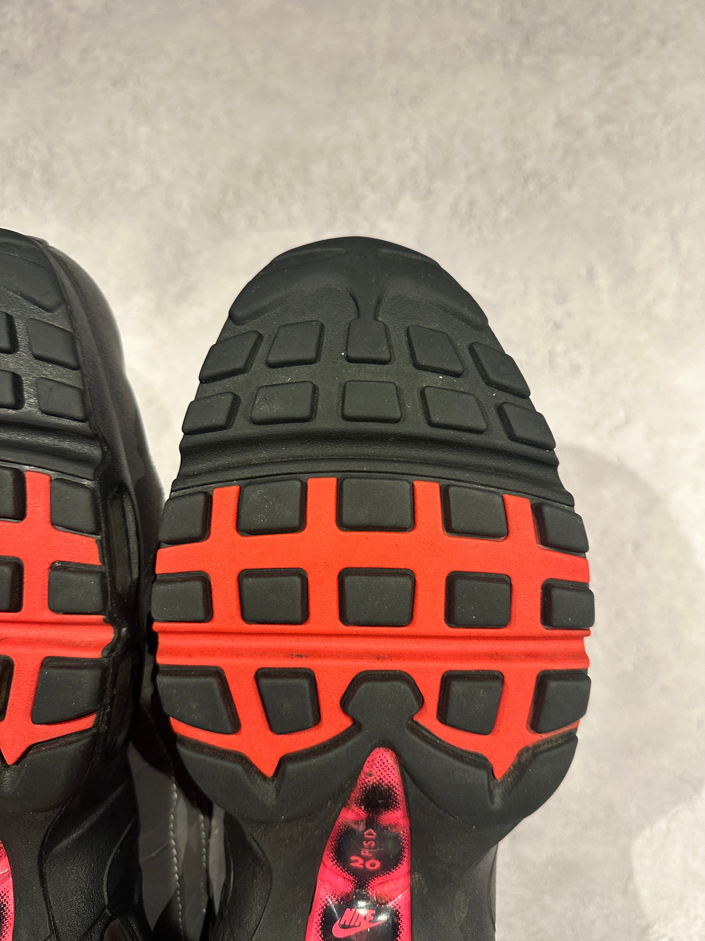 Nike Air Max 95 - Solar Red - UK9
