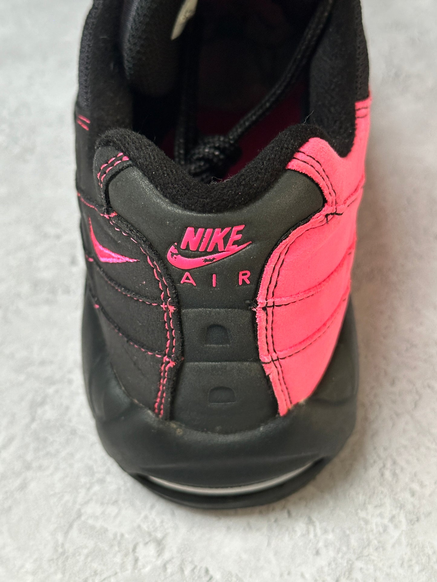 Nike Air Max 95 - Pink Blast - UK8.5