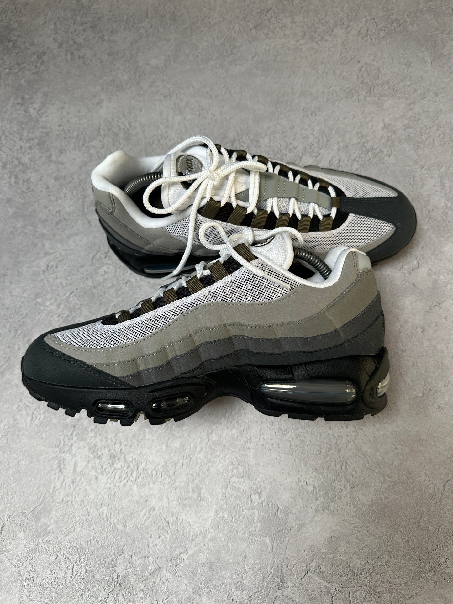 Nike Air Max 95 - Medium Olive - UK8