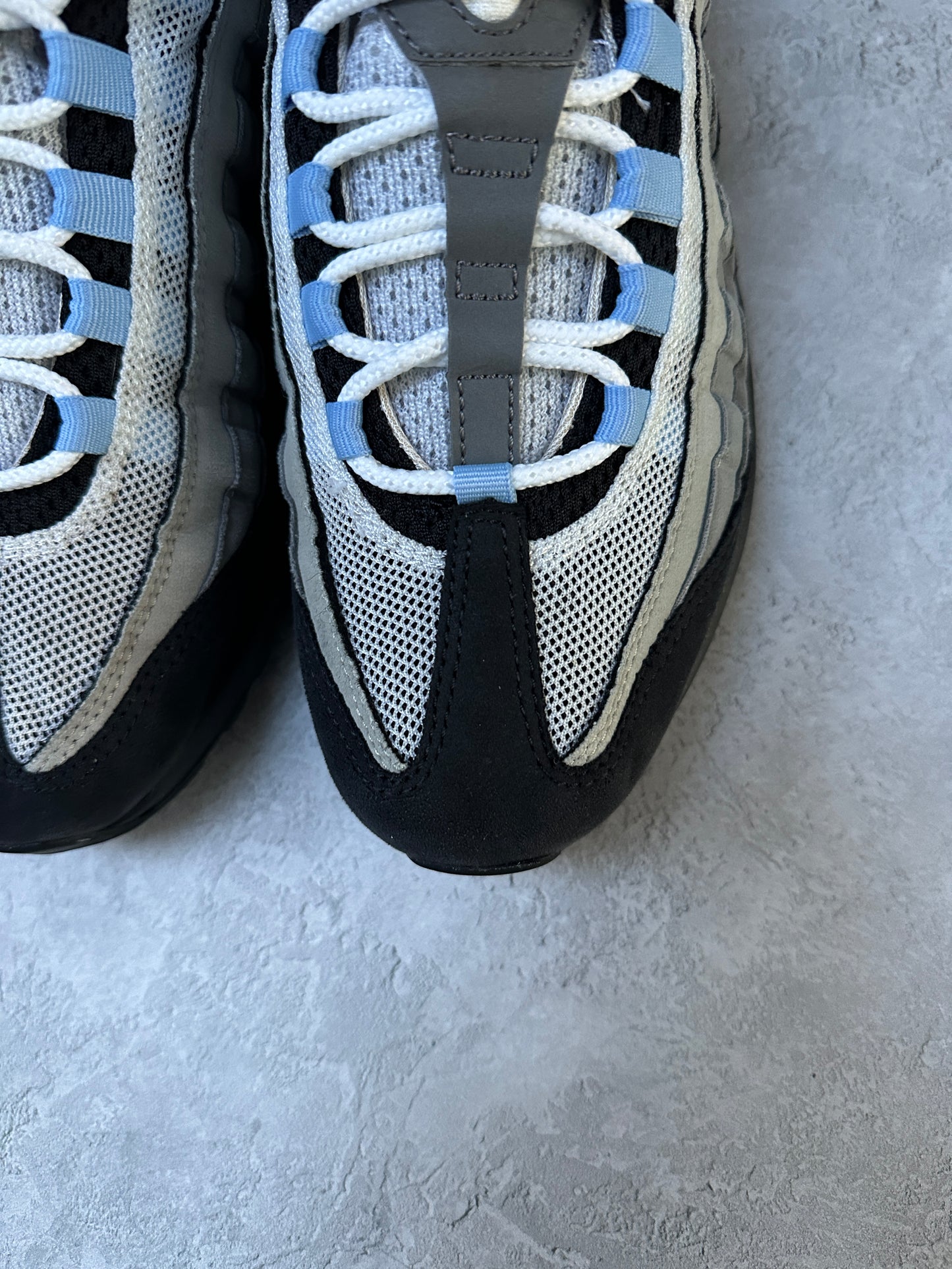 Nike Air Max 95 - Aluminum - UK7.5