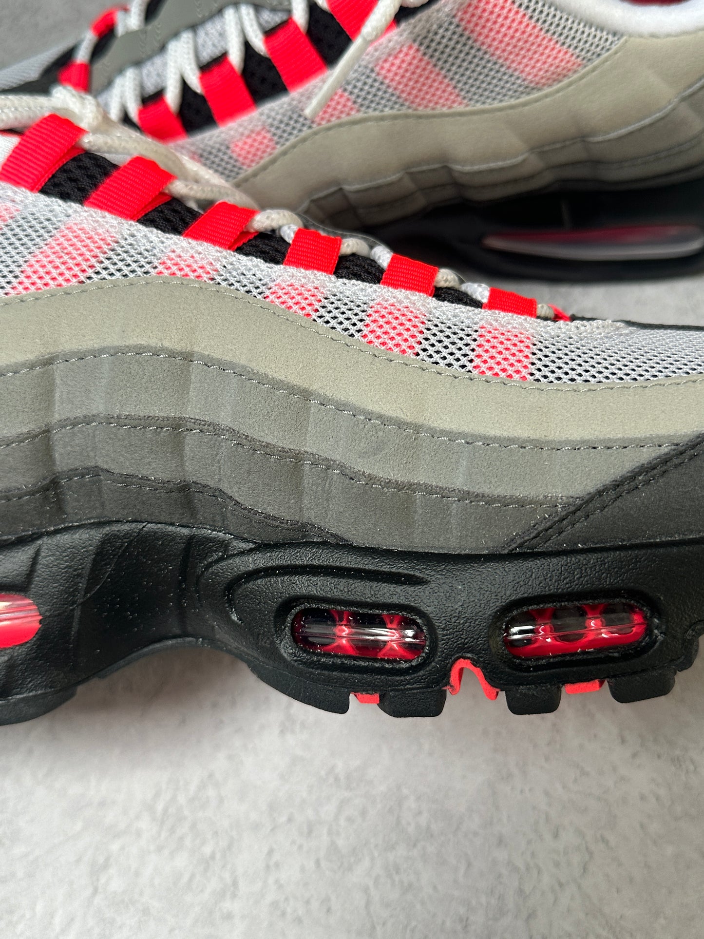 Nike Air Max 95 - Solar Red 2025 - UK8.5