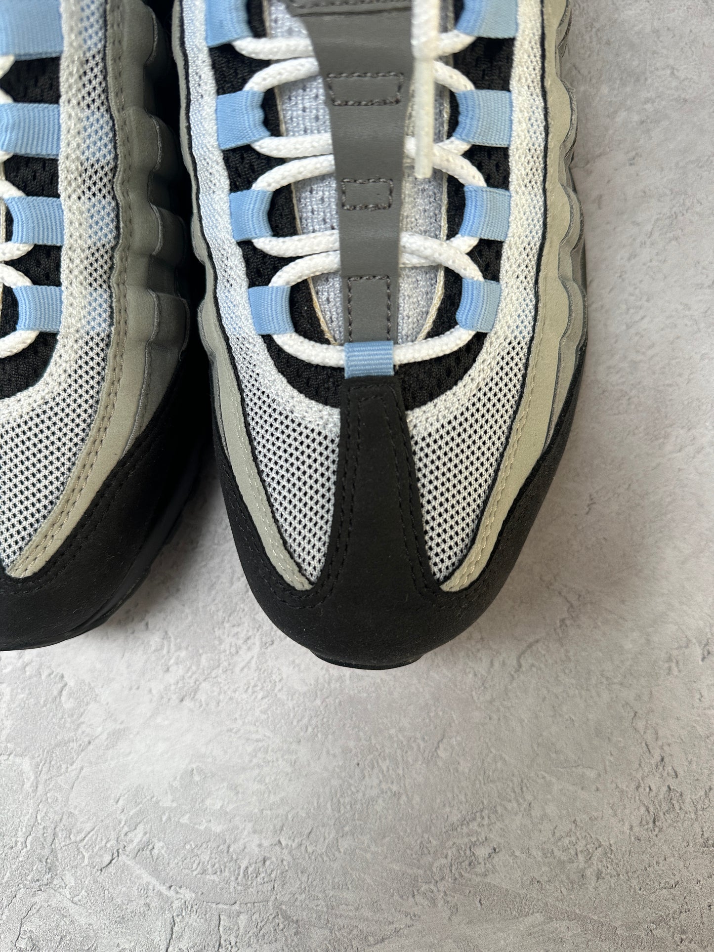 Nike Air Max 95 - Aluminum - UK8
