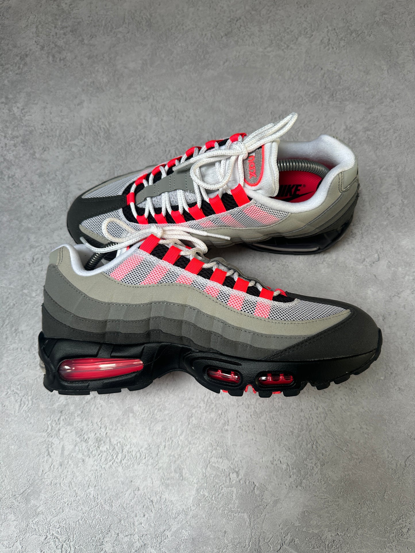 Nike Air Max 95 - Solar Red 2025 - UK8.5