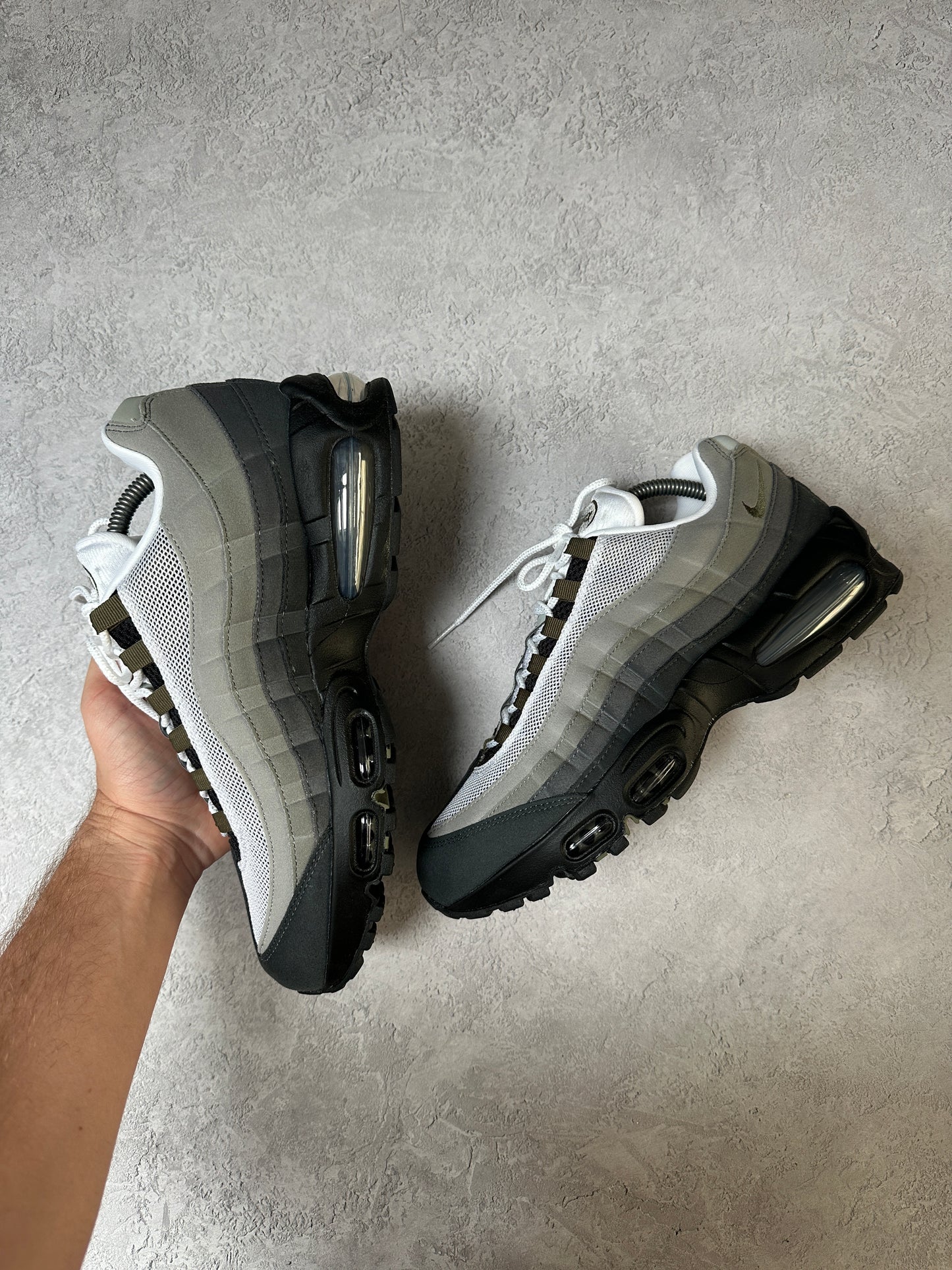 Nike Air Max 95 - Medium Olive - UK8