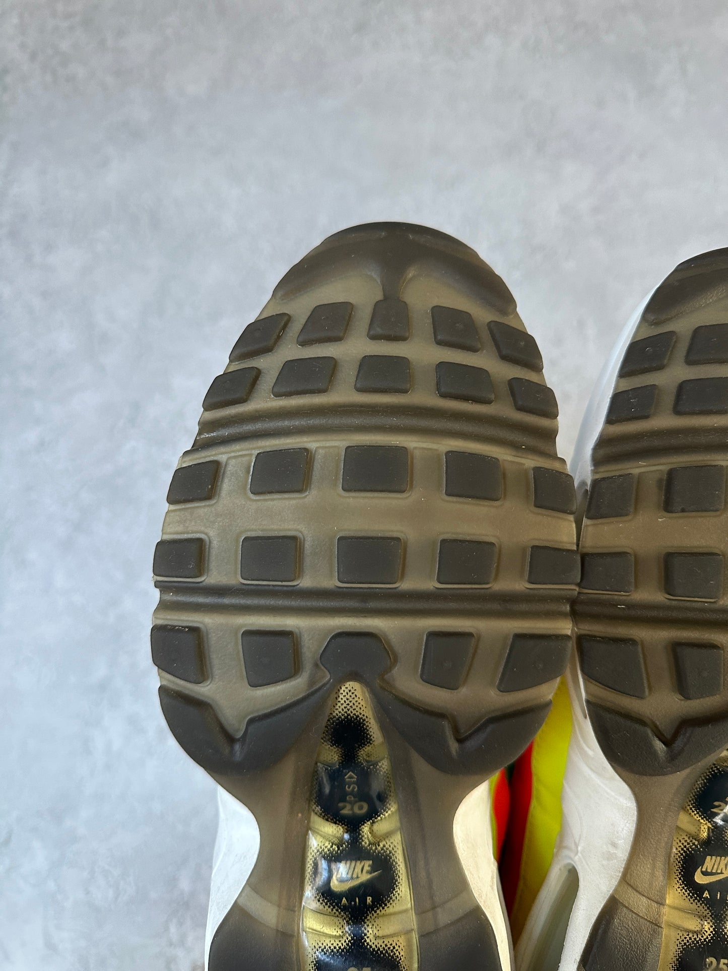 Nike Air Max 95 - Hidden Message - UK7