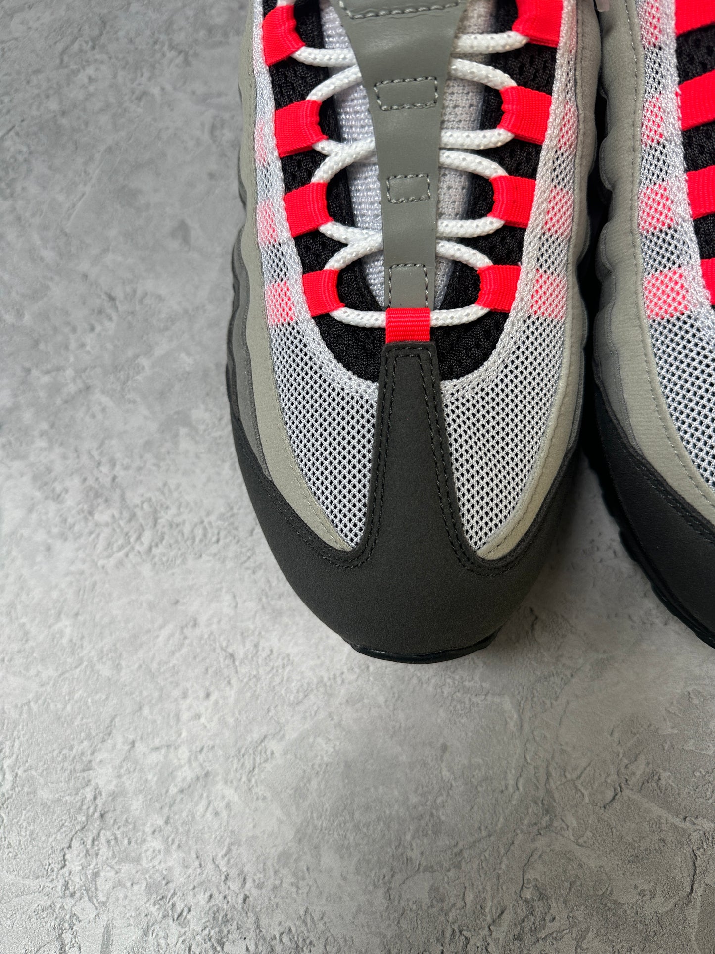 Nike Air Max 95 - Solar Red 2025 - UK7.5