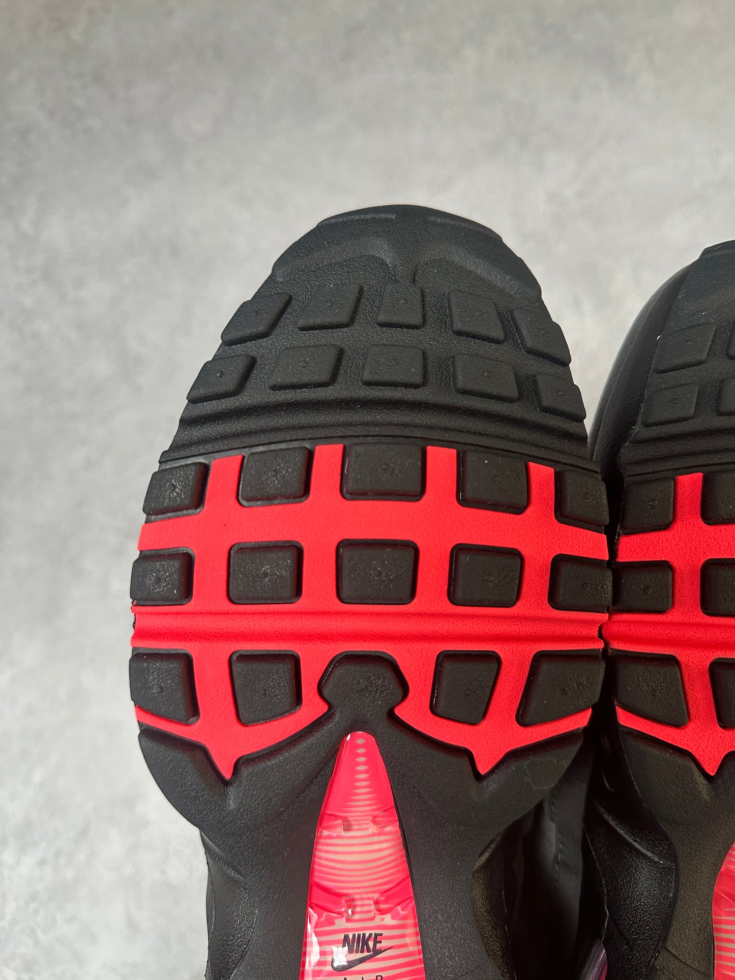 Nike Air Max 95 - Solar Red 2025 - UK8.5