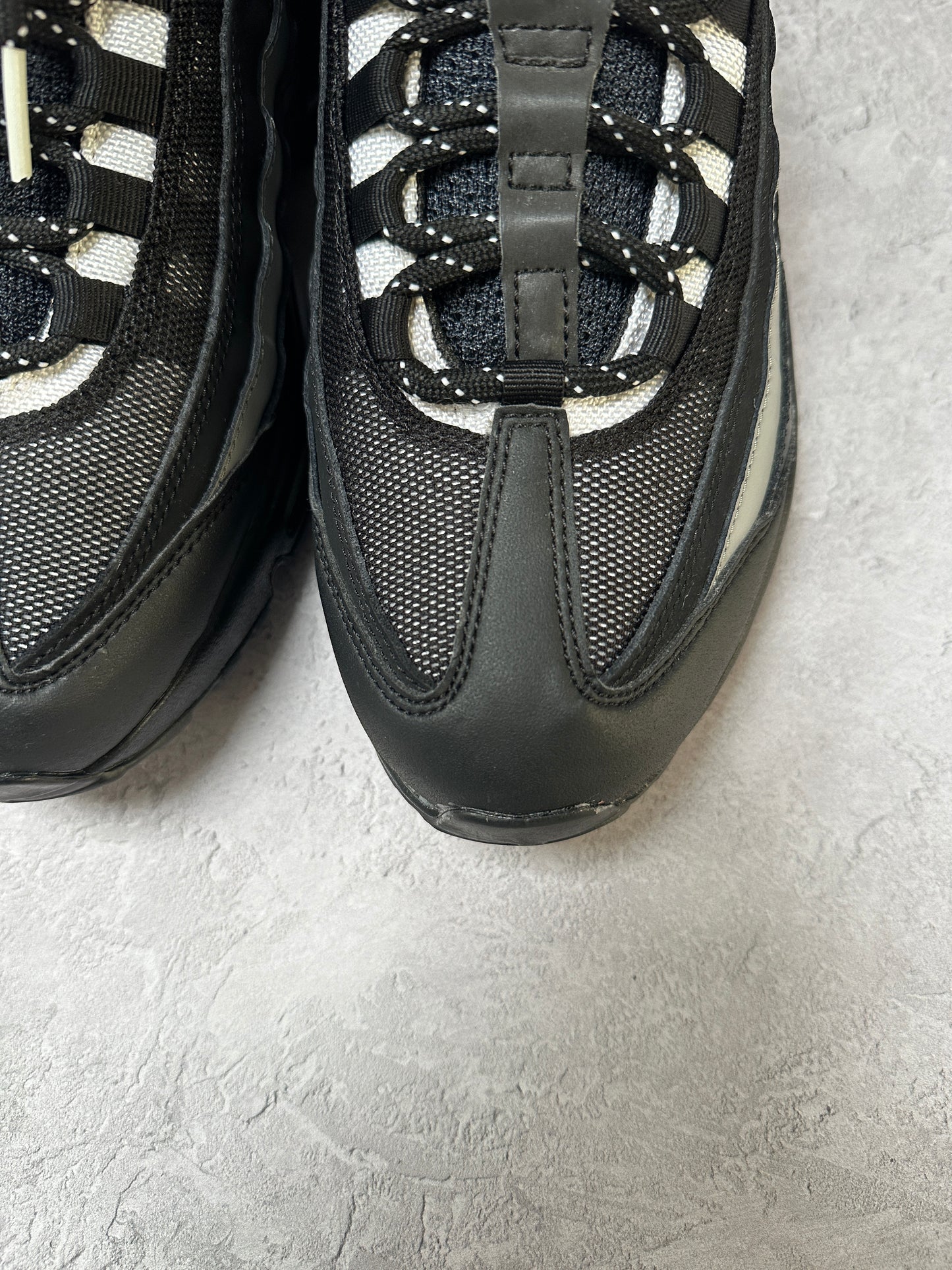 Nike Air Max 95 - Essential Smoke Grey - UK7.5