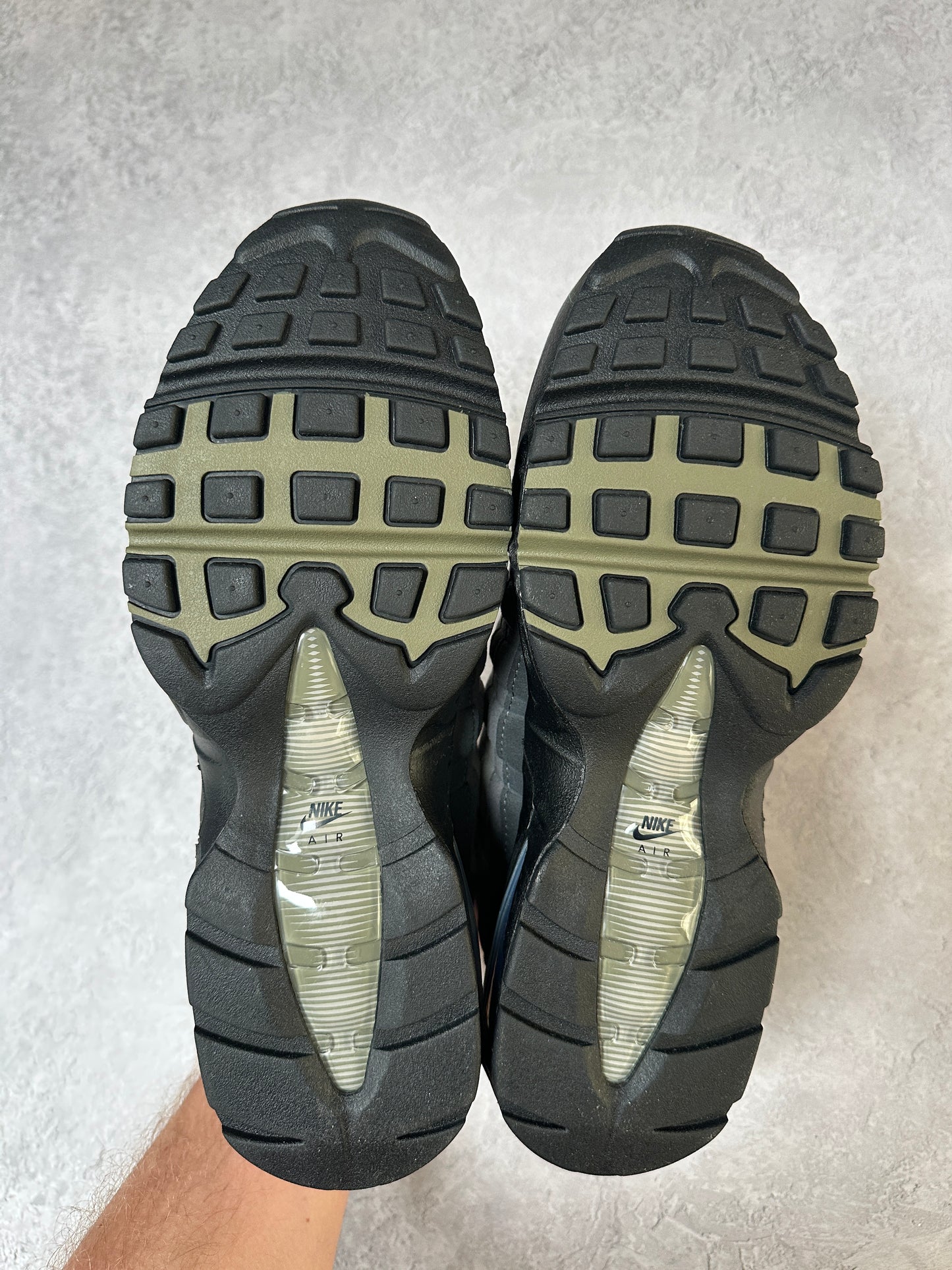 Nike Air Max 95 - Medium Olive - UK8.5