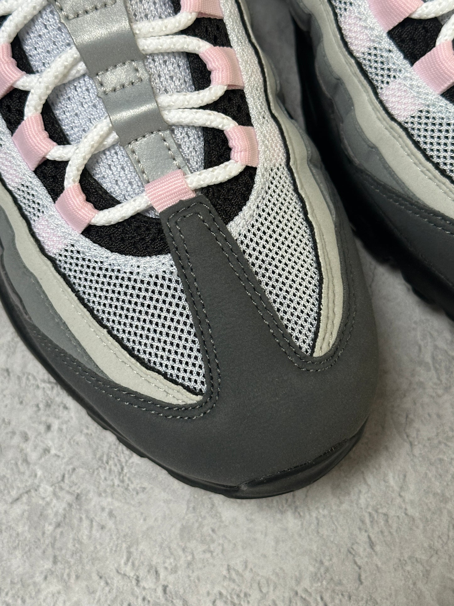 Nike Air Max 95 - Pink Foam - UK7