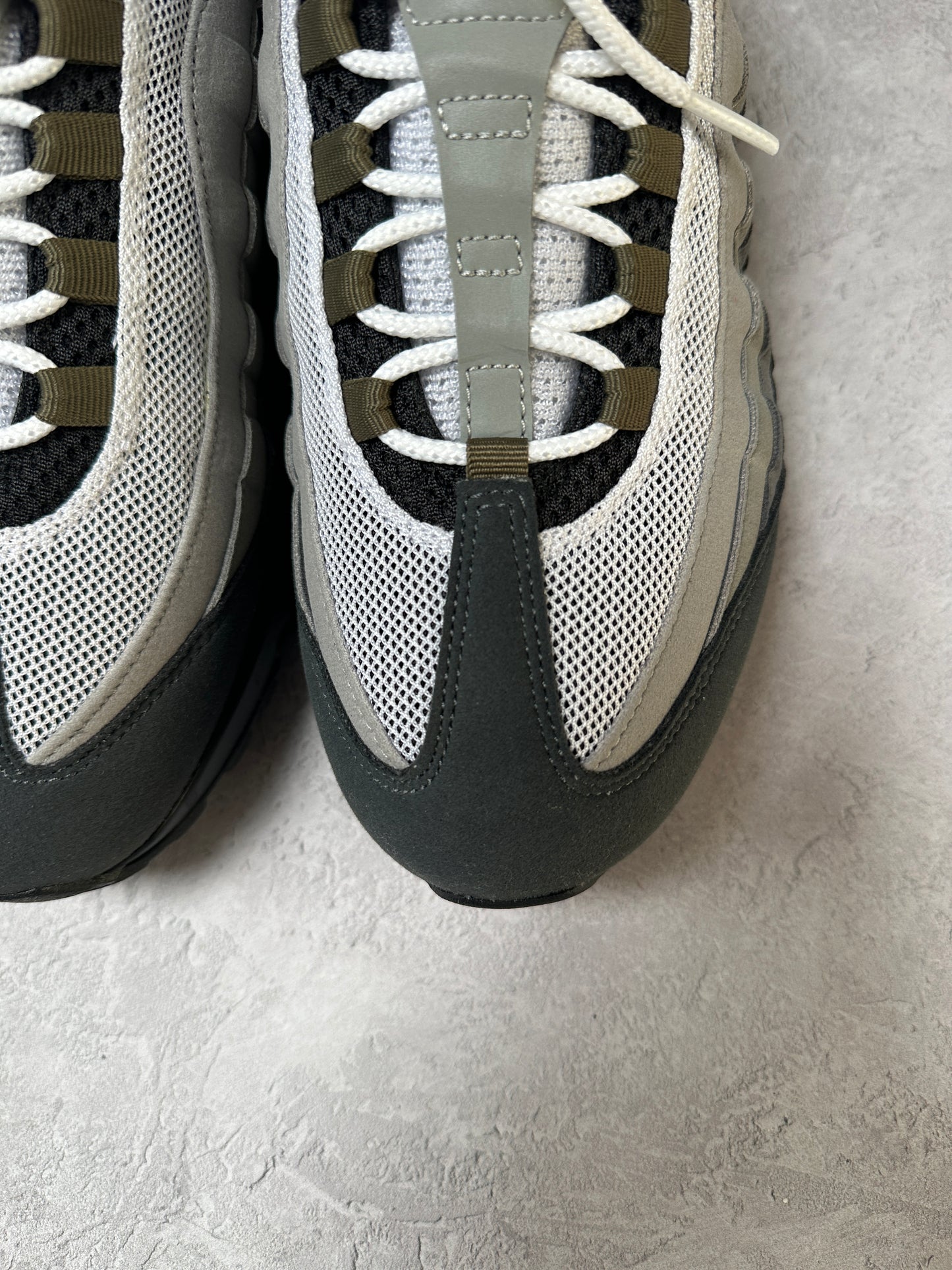 Nike Air Max 95 - Medium Olive - UK8
