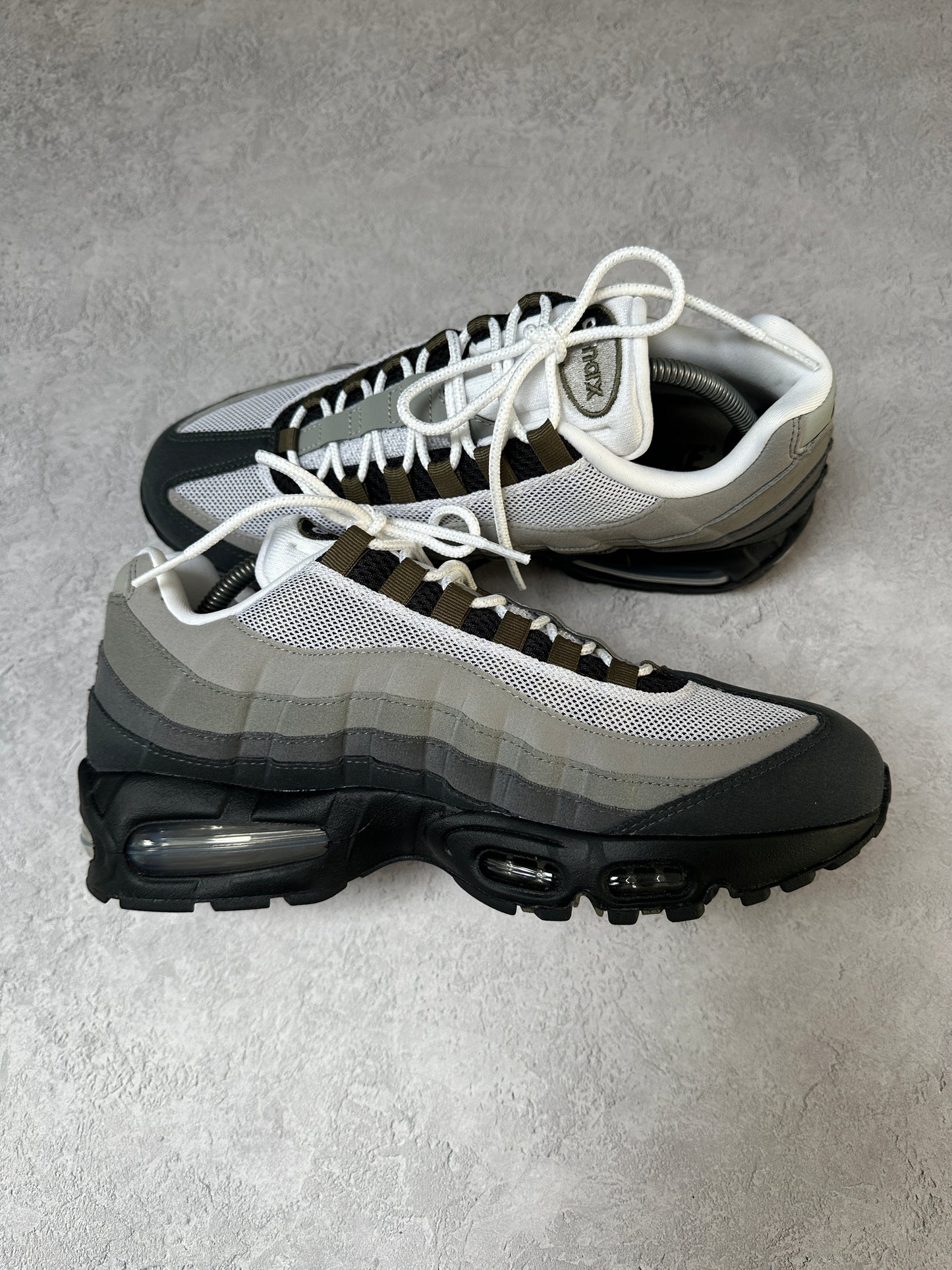 Nike Air Max 95 - Medium Olive - UK8.5